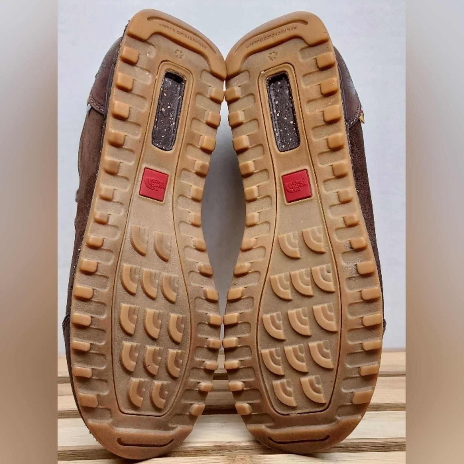 The North Face The North Face Womens Brown Casual Sneakers Size 9 Size US 9 / IT 39 - 4 Thumbnail