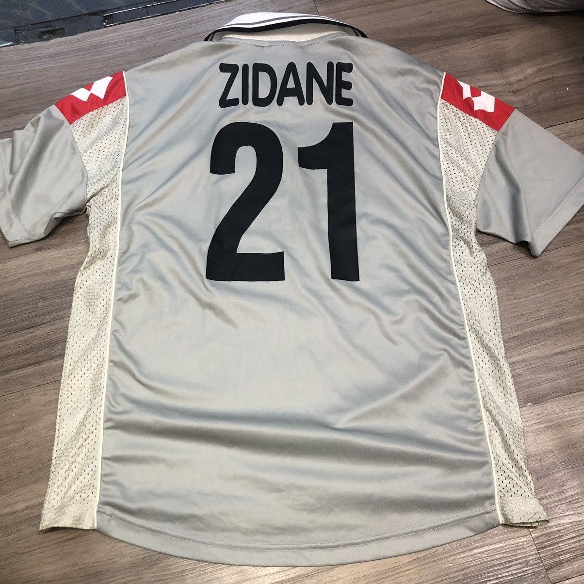 Lotto Sport Juventus 00/01 away shirt #21 Zidane | Grailed