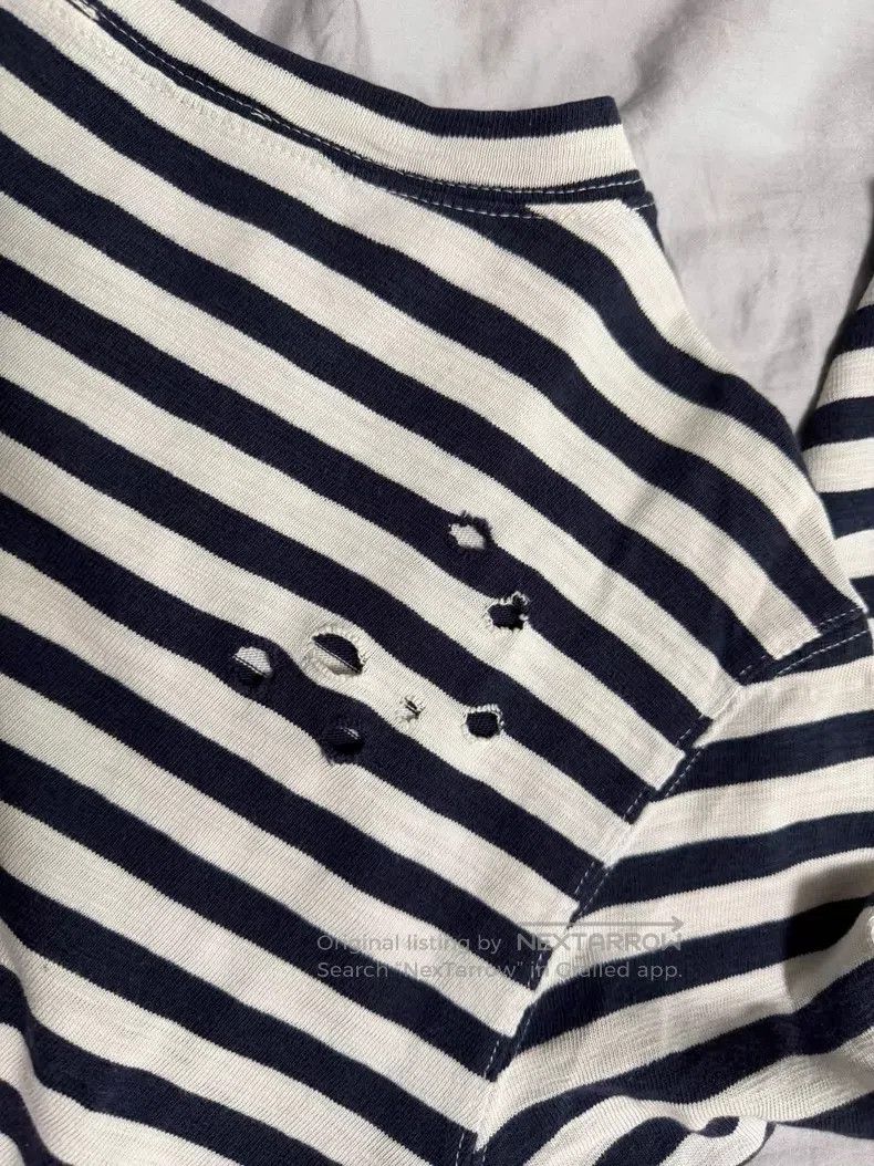 Balmain BALMAIN Navy Striped Long Sleeve Destroyed T-Shirt i Size US S / EU 44-46 / 1 - 5 Thumbnail