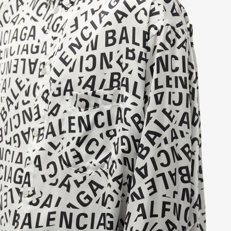 Balenciaga o1mt1gz0924 Logo Strips Large Fit Shirt in Black/White Size US S / EU 44-46 / 1 - 4 Thumbnail