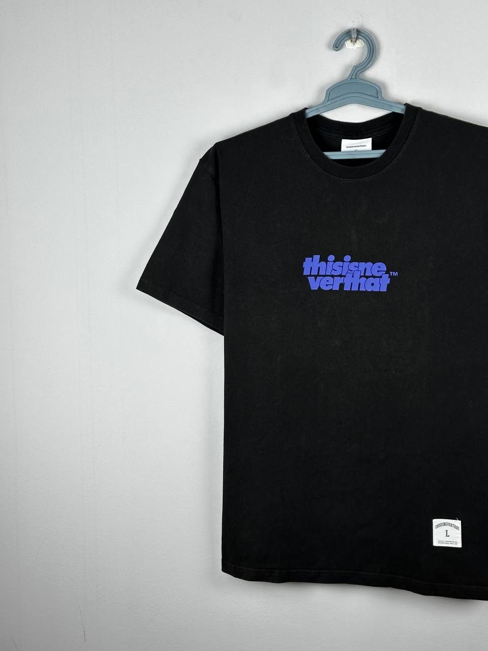thisisneverthat Thisisneverthat Black Big Logo Japanese Streetwear T Shirt Size US L / EU 52-54 / 3 - 2 Thumbnail