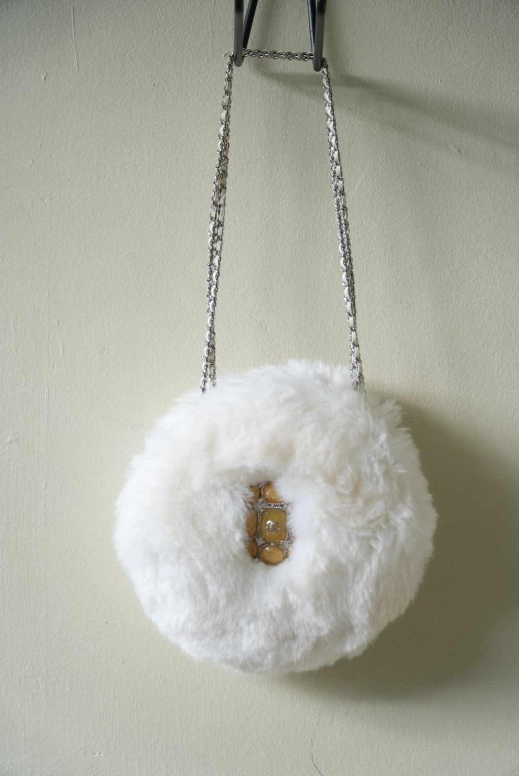 Chanel Chanel White Faux Fur Crystal Embellished CC Round Crossbody Size ONE SIZE - 1 Thumbnail