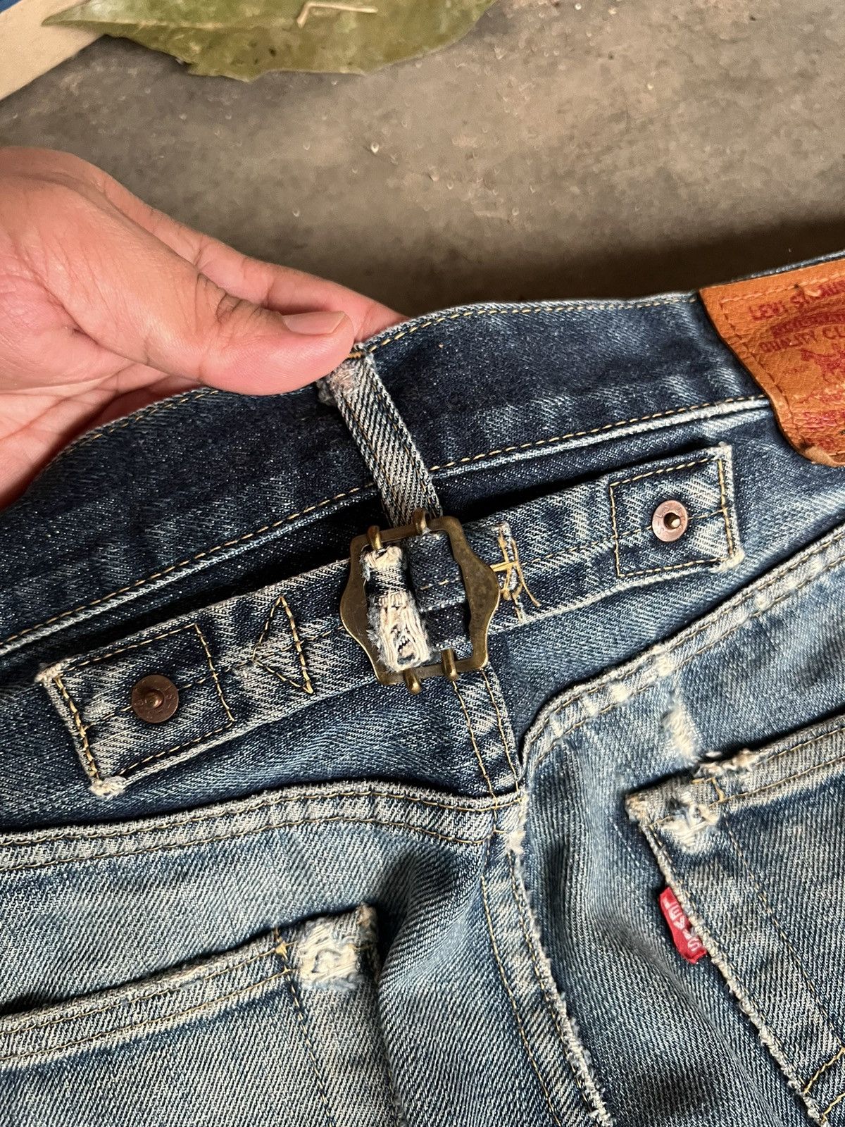 Levi's × Levi's Vintage Clothing VINTAGE LEVIS 702 BIG E SELVEDGE DISTRESSED JEANS Size US 32 / EU 48 - 16 Thumbnail