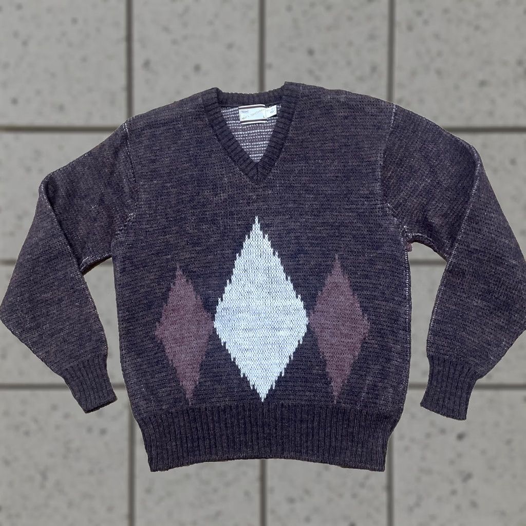 Sears VINTAGE Sears Men's Sportswear Wool Crop Vneck Argyle Sweater L Brown Orlon Acryllic Knit Pullover Geometric Pattern Mens Size US L / EU 52-54 / 3 - 1 Thumbnail