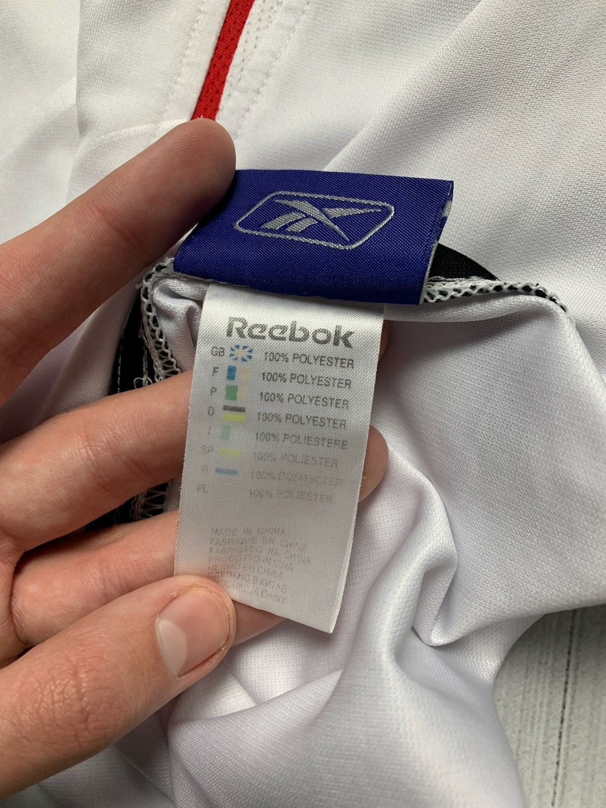Vintage Vintage Reebok Liverpool soccer jersey size M Size US M / EU 48-50 / 2 - 6 Thumbnail