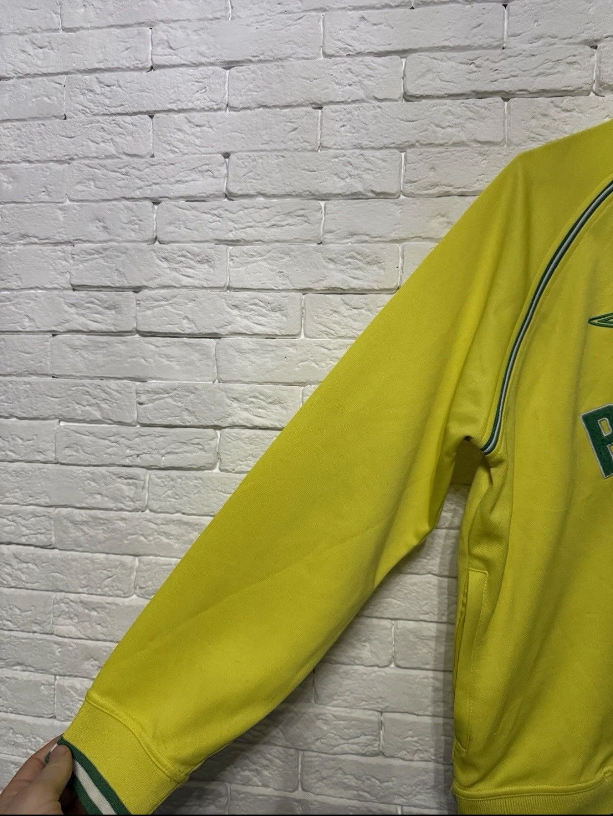 Umbro Vintage Rare Umbro Brasil Track Jacket Training Track Top Size US M / EU 48-50 / 2 - 5 Thumbnail