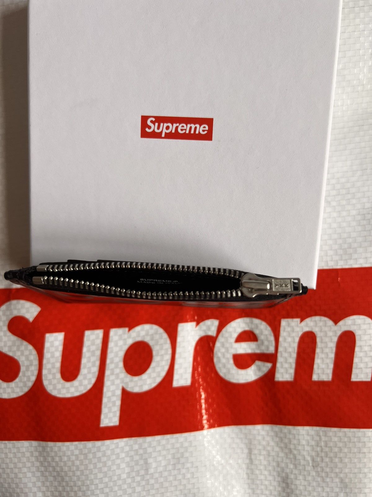 Supreme SUPREME Leather zip card holder Wallet black calfskin logo Size ONE SIZE - 18 Thumbnail