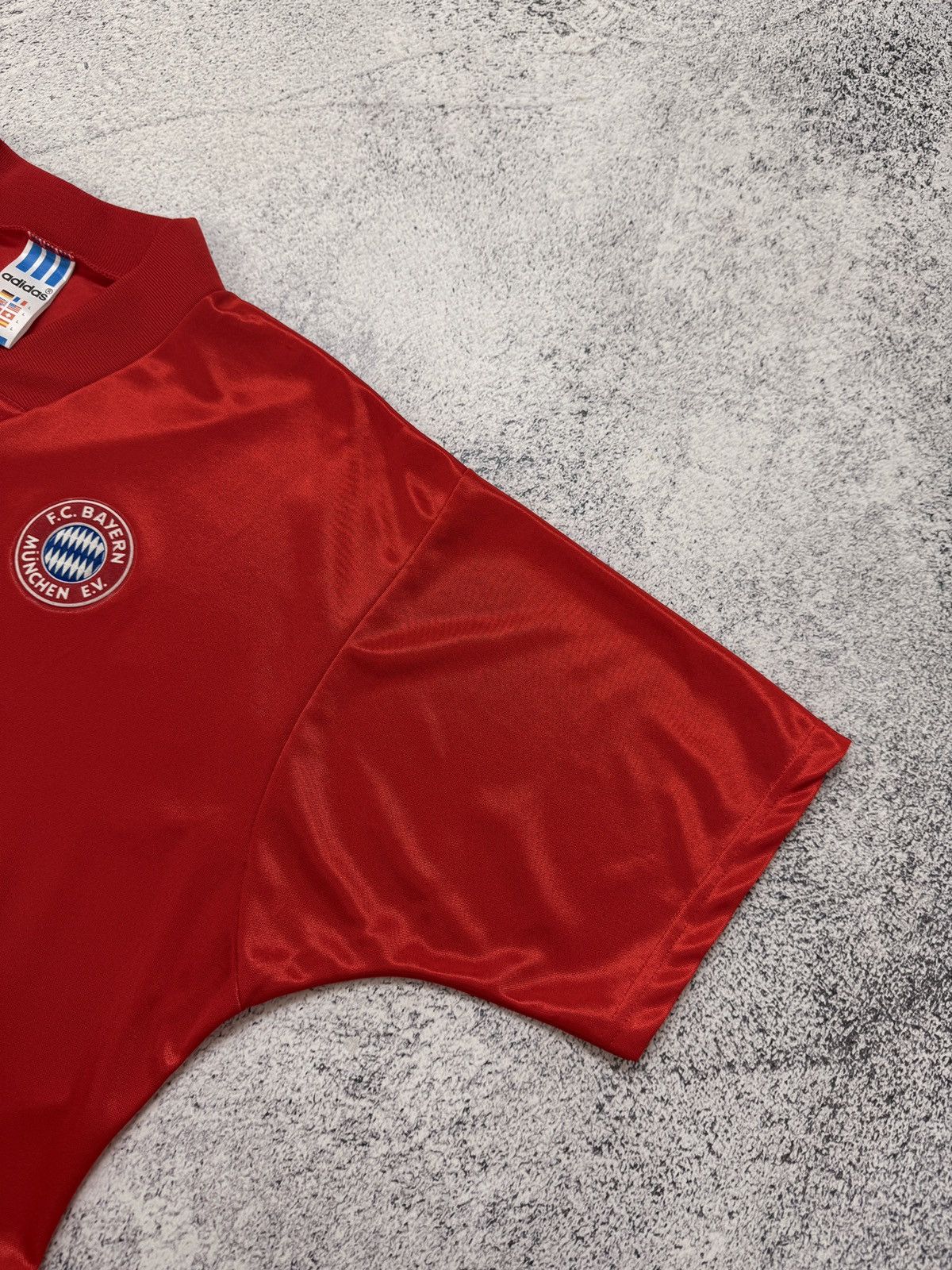 Adidas VTG ADIDAS FC BAYERN MUNICH 1991-1993 HOME FOOTBALL SHIRT Size US L / EU 52-54 / 3 - 9 Thumbnail