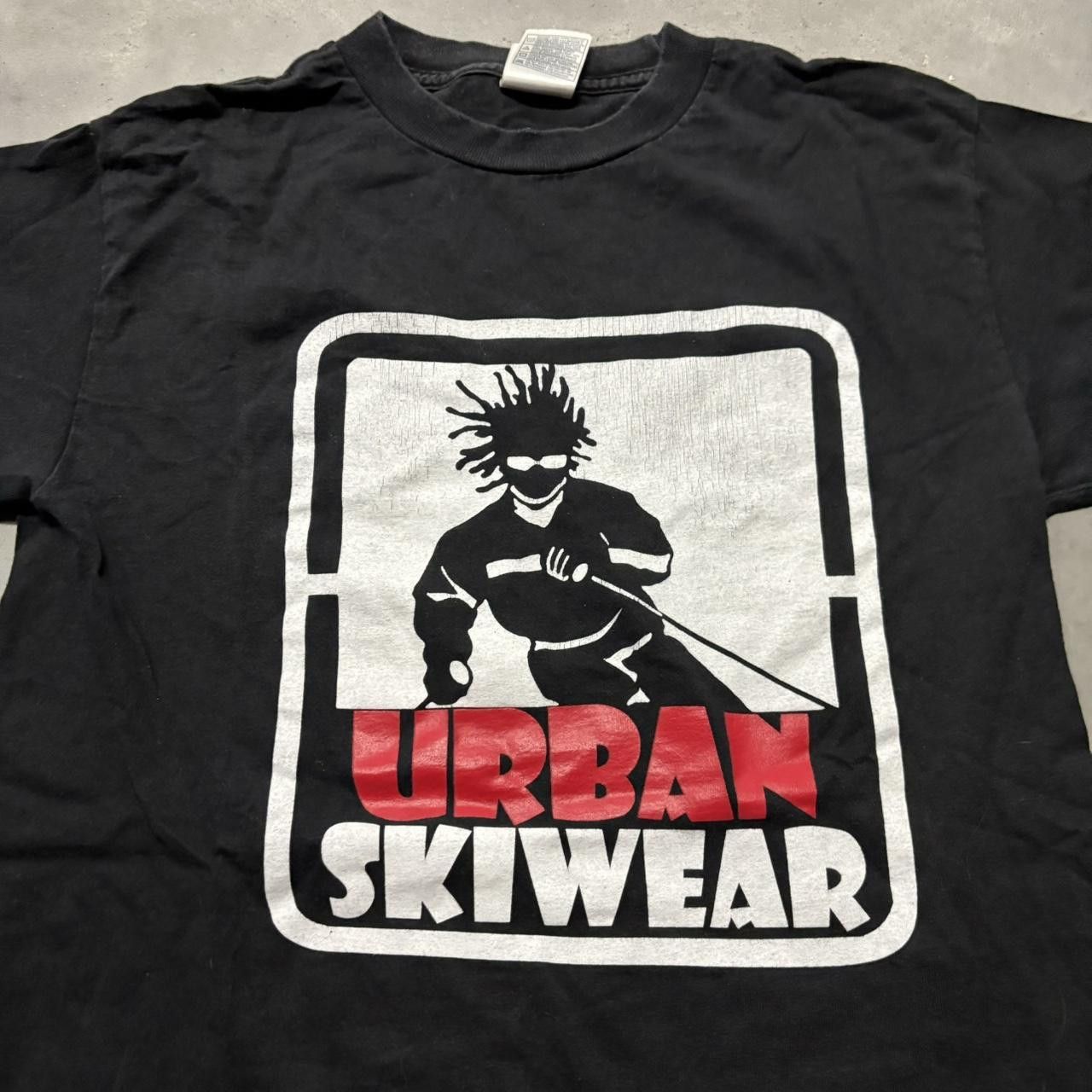 Japanese Brand × Vintage Crazy Vintage Y2K/2000s Black Urban Skiwear Graphic Tee! Size US S / EU 44-46 / 1 - 2 Thumbnail