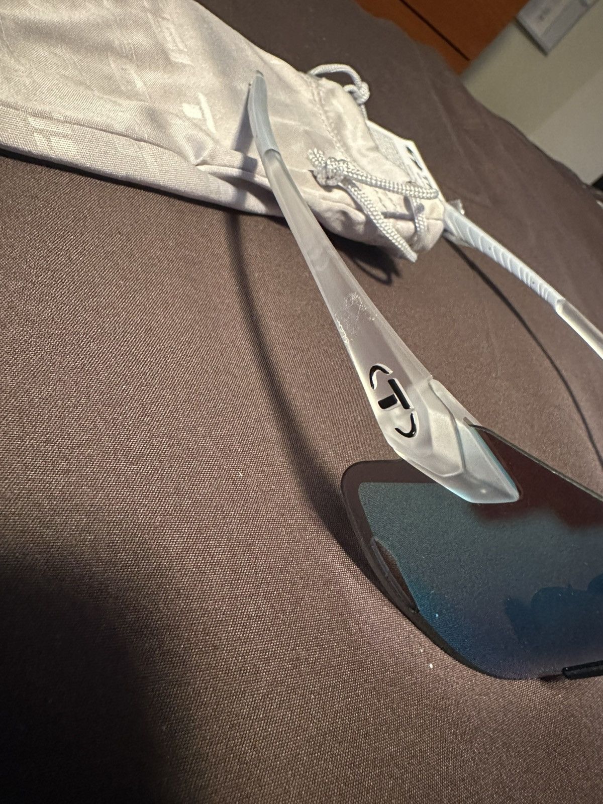 Other Tifosi Optics VOGEL XC Sunglasses Satin Clear Frame Sky Blue Size ONE SIZE - 3 Thumbnail