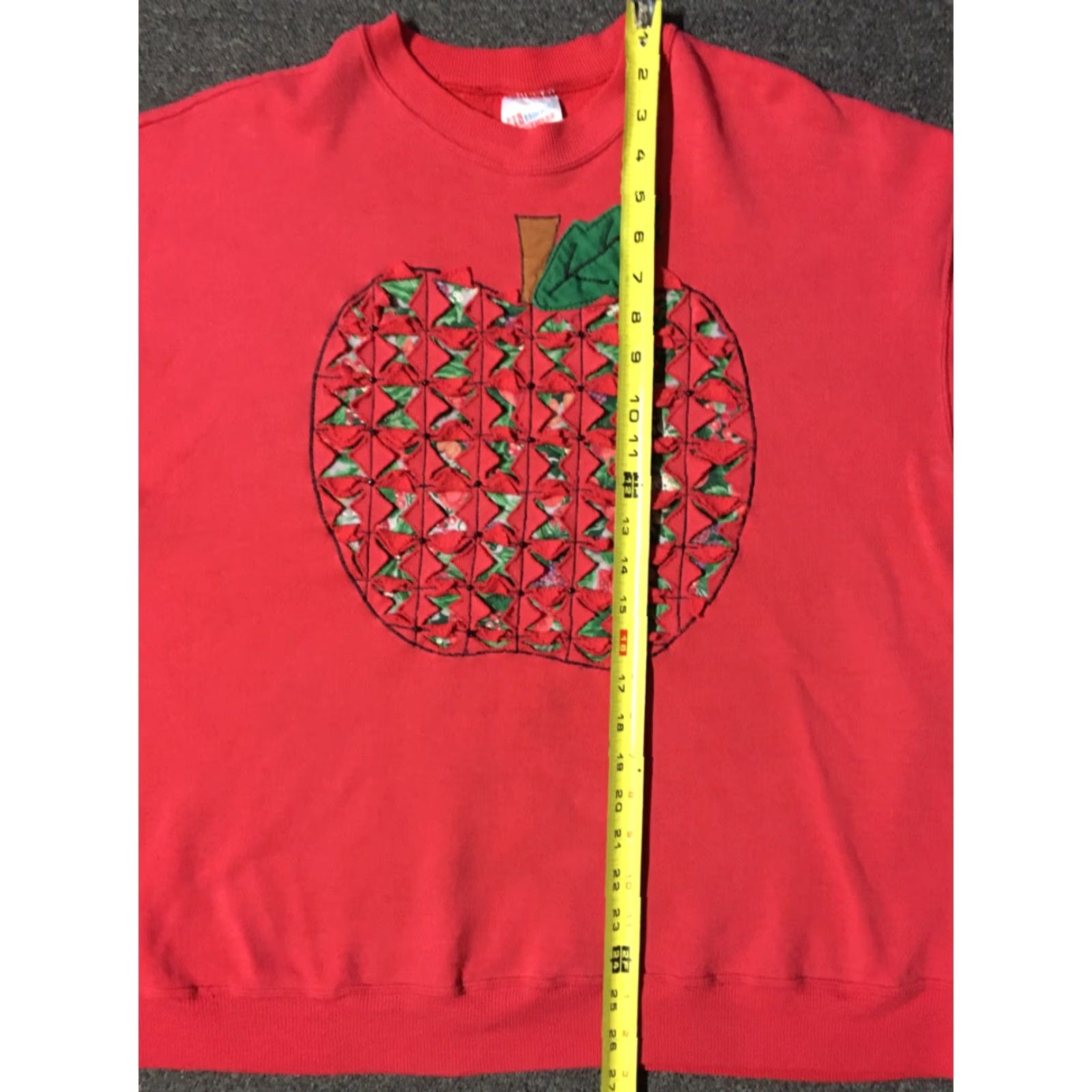 Hanes VINTAGE 90s Apple Flower Collage Sweatshirt Red Men L Crewneck Floral Nature Vaporwave Grunge 80s Outdoors Hiking USA College Rock Punk Hipster Size US L / EU 52-54 / 3 - 8 Thumbnail