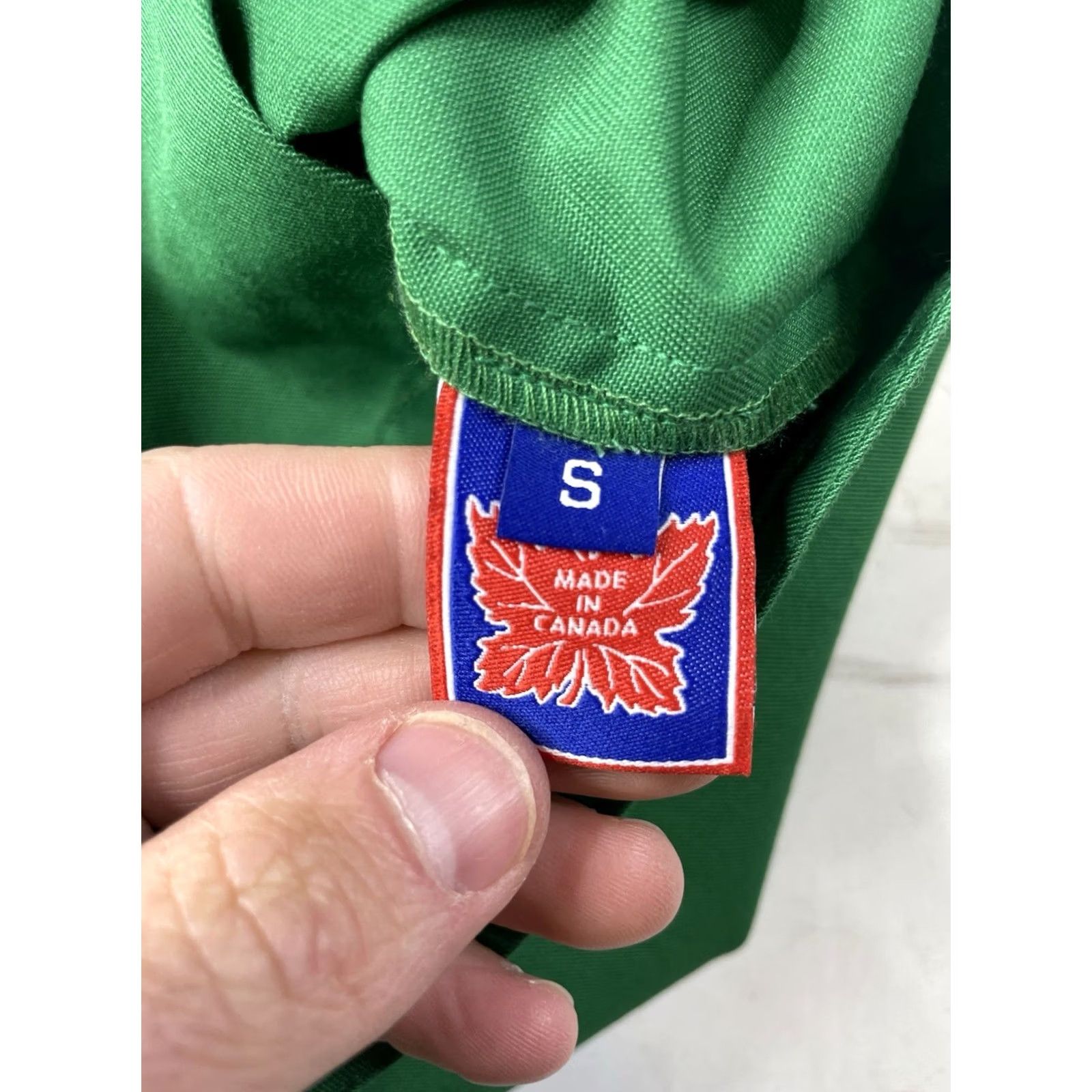 Vintage Rosa Rugosa Shirt Long Sleeve Green Mens Cotton Poly Small Work Button-Up Knit Heavyweight Folded Collar Spread Regular Size US S / EU 44-46 / 1 - 7 Thumbnail