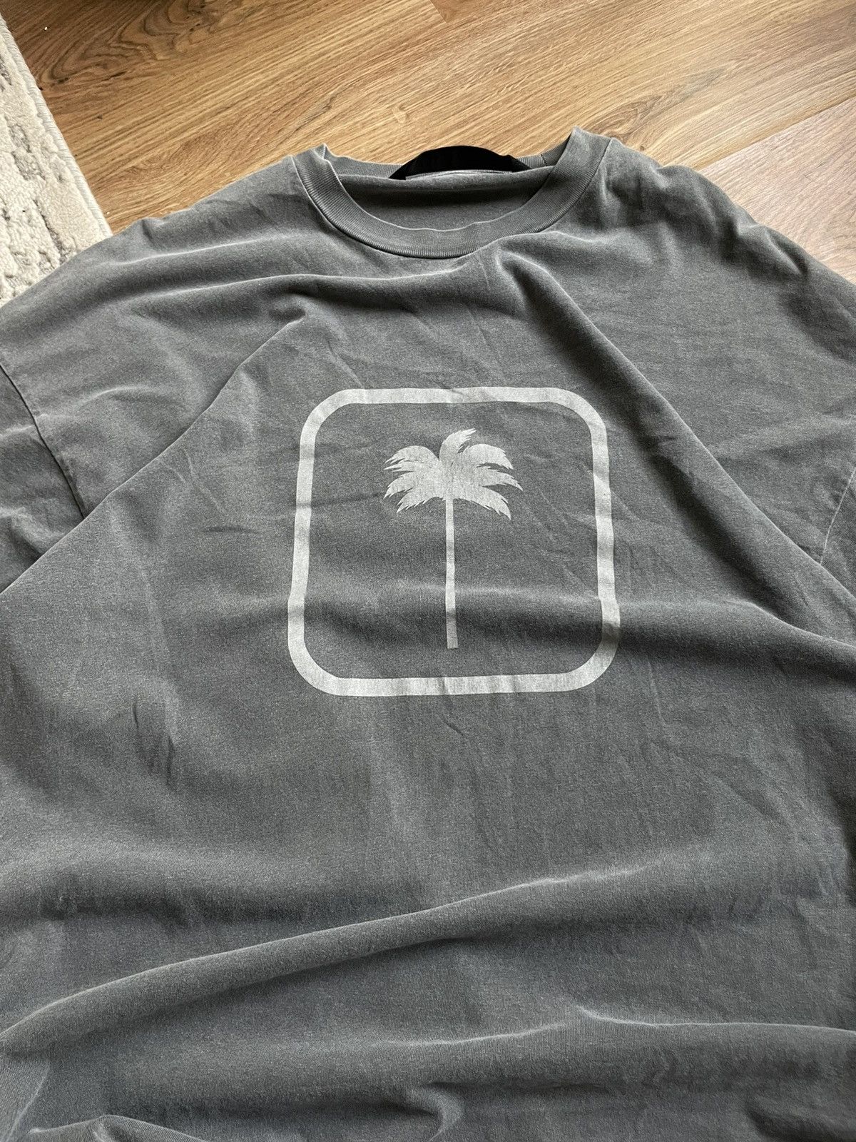 Palm Angels PALM ANGELS Tonal Palm Tree-Print T-Shirt Size US M / EU 48-50 / 2 - 2 Thumbnail