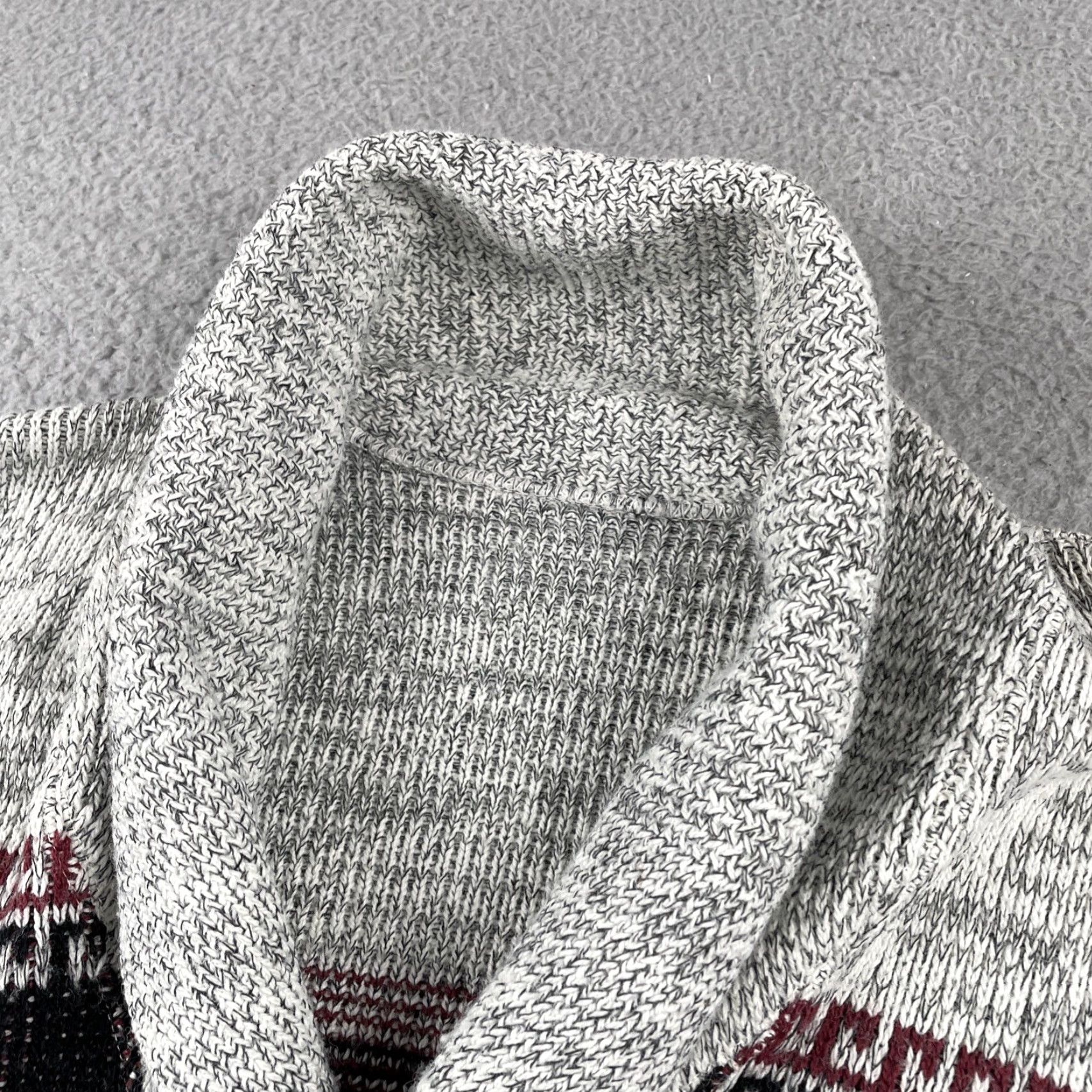 Vintage Vtg Unbranded Cardigan Sweater Geometric Stripe Design Long Sleeve Knit Collar Gray Large Men Notes: CozySoft Winter Snowflake Design Size US L / EU 52-54 / 3 - 5 Thumbnail