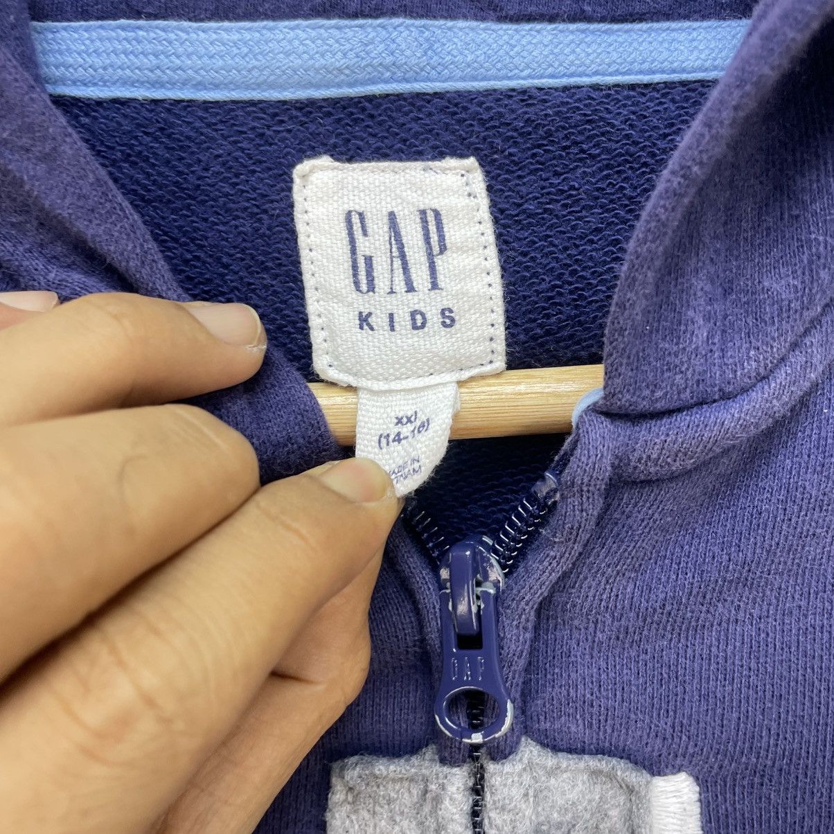 Gap 💥Vintage Gap Kids Spell Out Hooded Zip Up Sweater Size US M / EU 48-50 / 2 - 4 Thumbnail