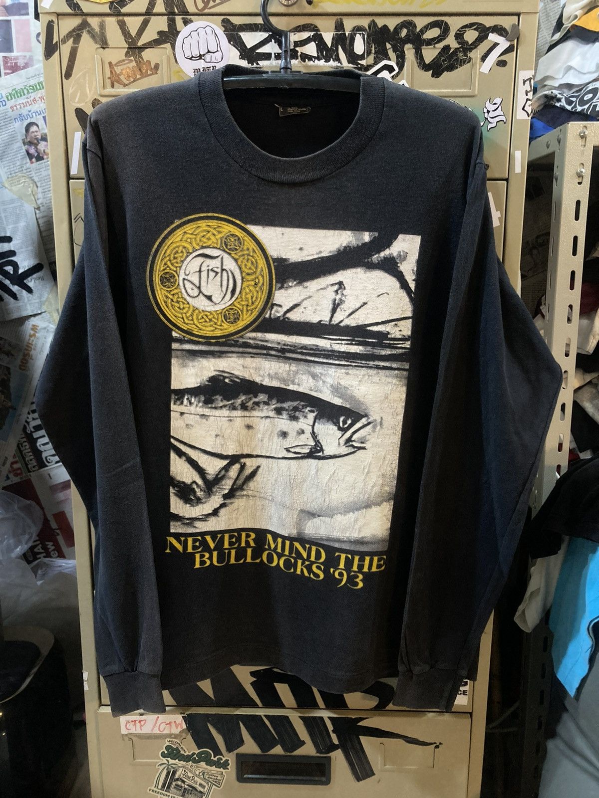Band Tees Fish t shirt vintage 1993’s Size US L / EU 52-54 / 3 - 1 Thumbnail