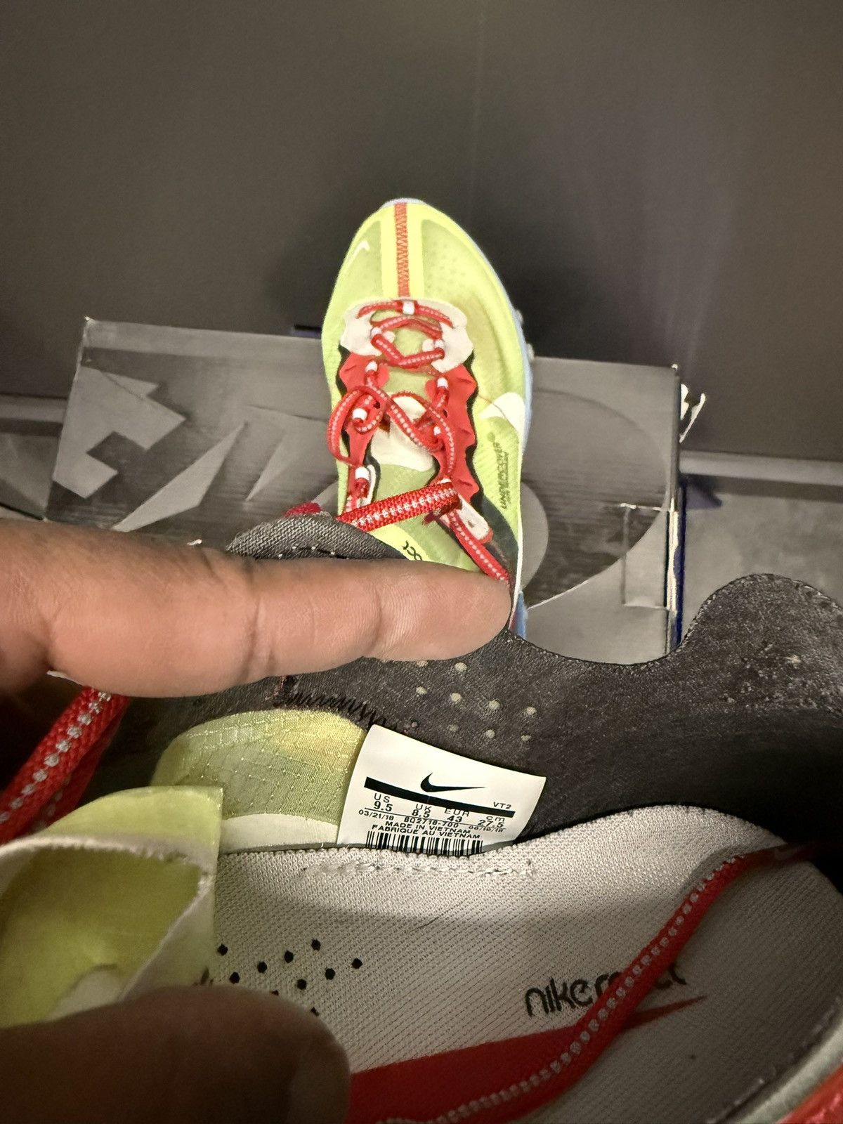Nike × Undercover Nike React Element 87 Undercover Volt BQ2718-700 Size 9.5 Size US 9.5 / EU 42-43 - 6 Thumbnail