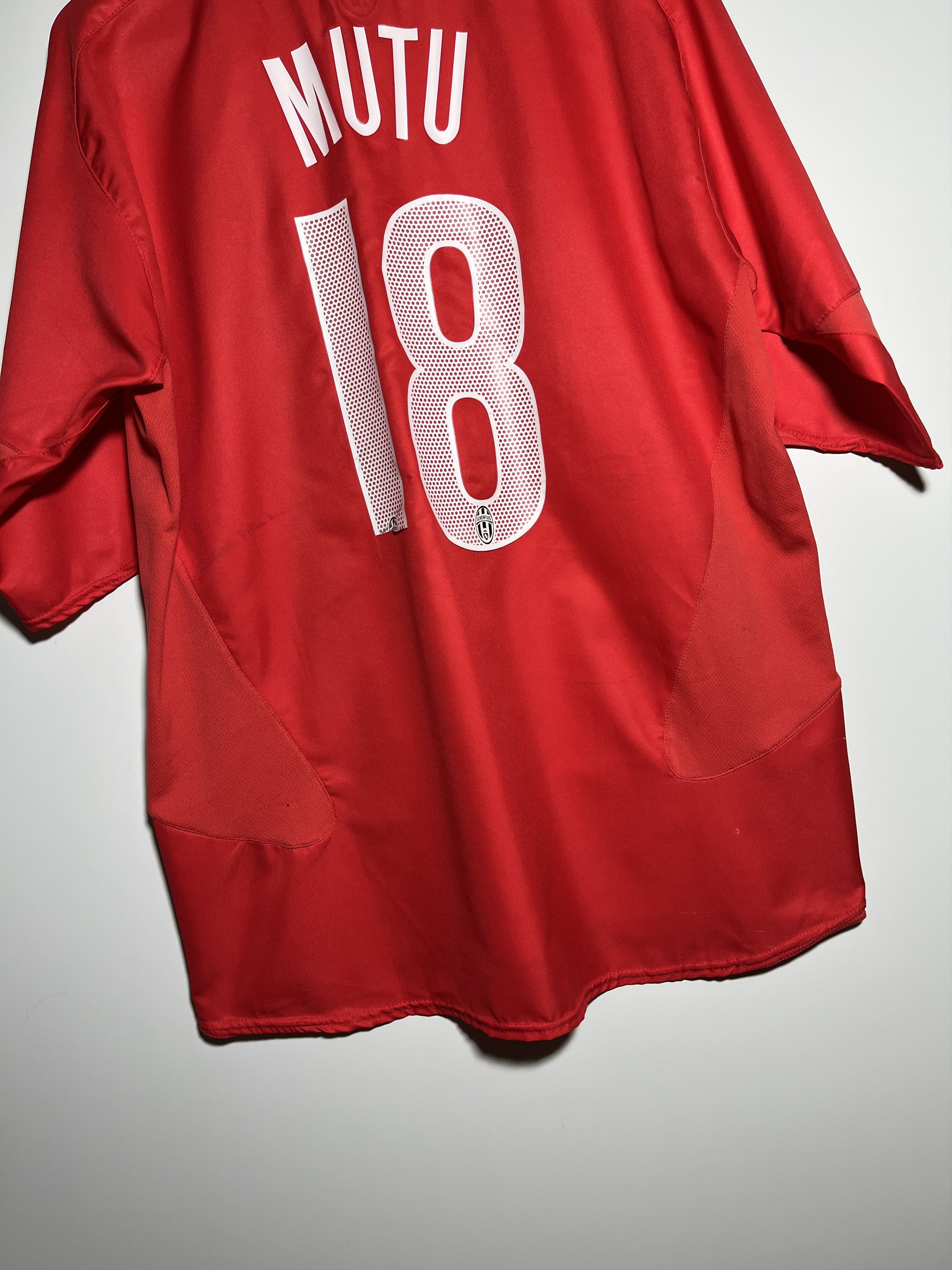 Nike × Vintage Nike Juventus #18 Mutu 2005-2006 Third Football Jersey Size US XL / EU 56 / 4 - 6 Thumbnail