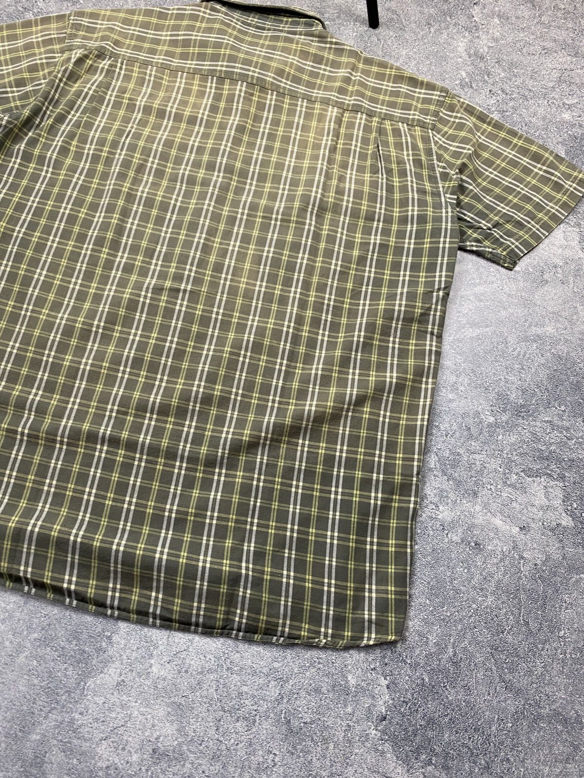 Fjallraven × Vintage Fjallraven Short Sleeve Button Up Faded T-shirt Check Tee Size US L / EU 52-54 / 3 - 11 Thumbnail