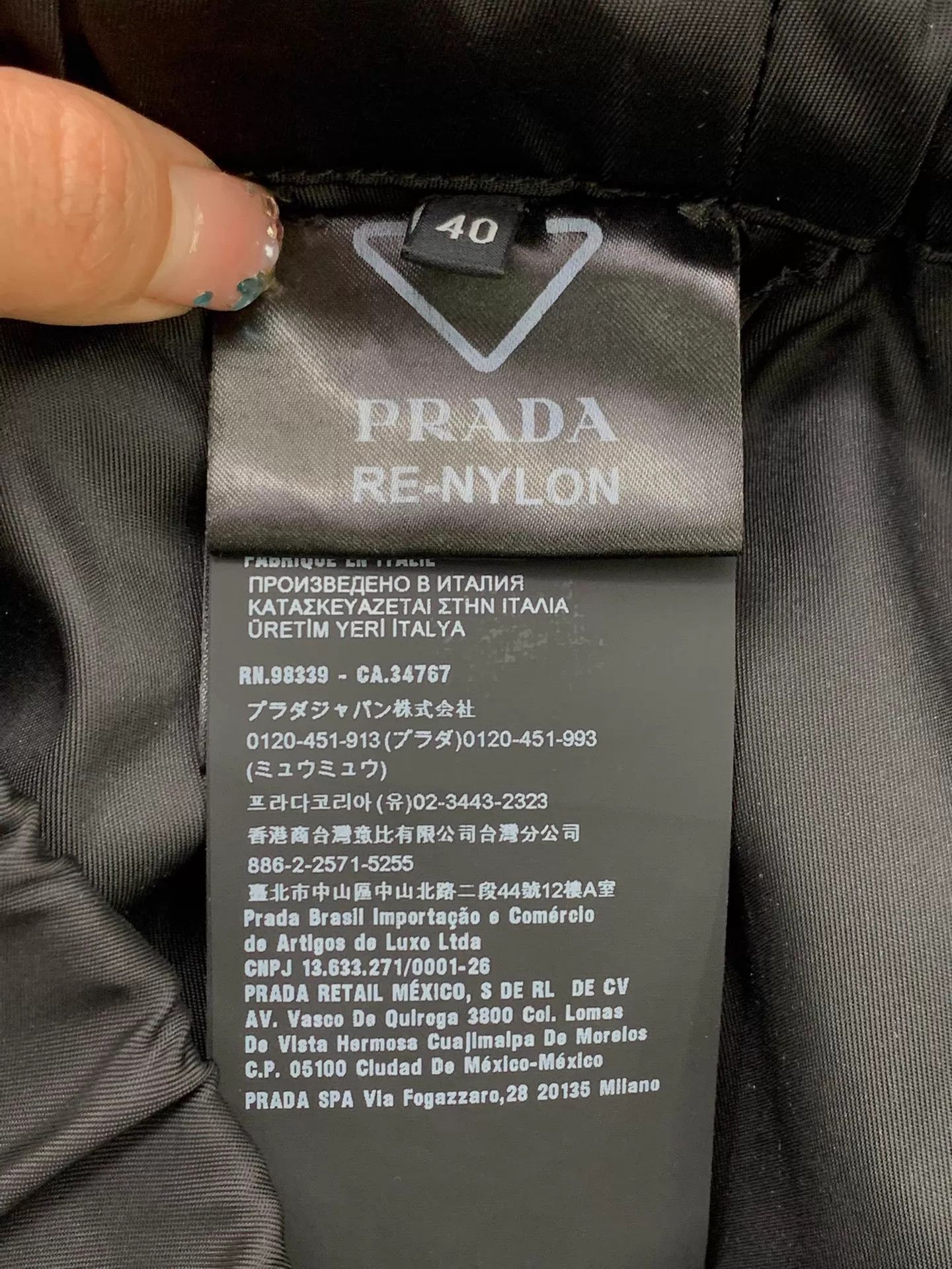 Prada Prada Black Triangle Logo Nylon Pants 40 New Size 27" / US 4 / IT 40 - 5 Thumbnail
