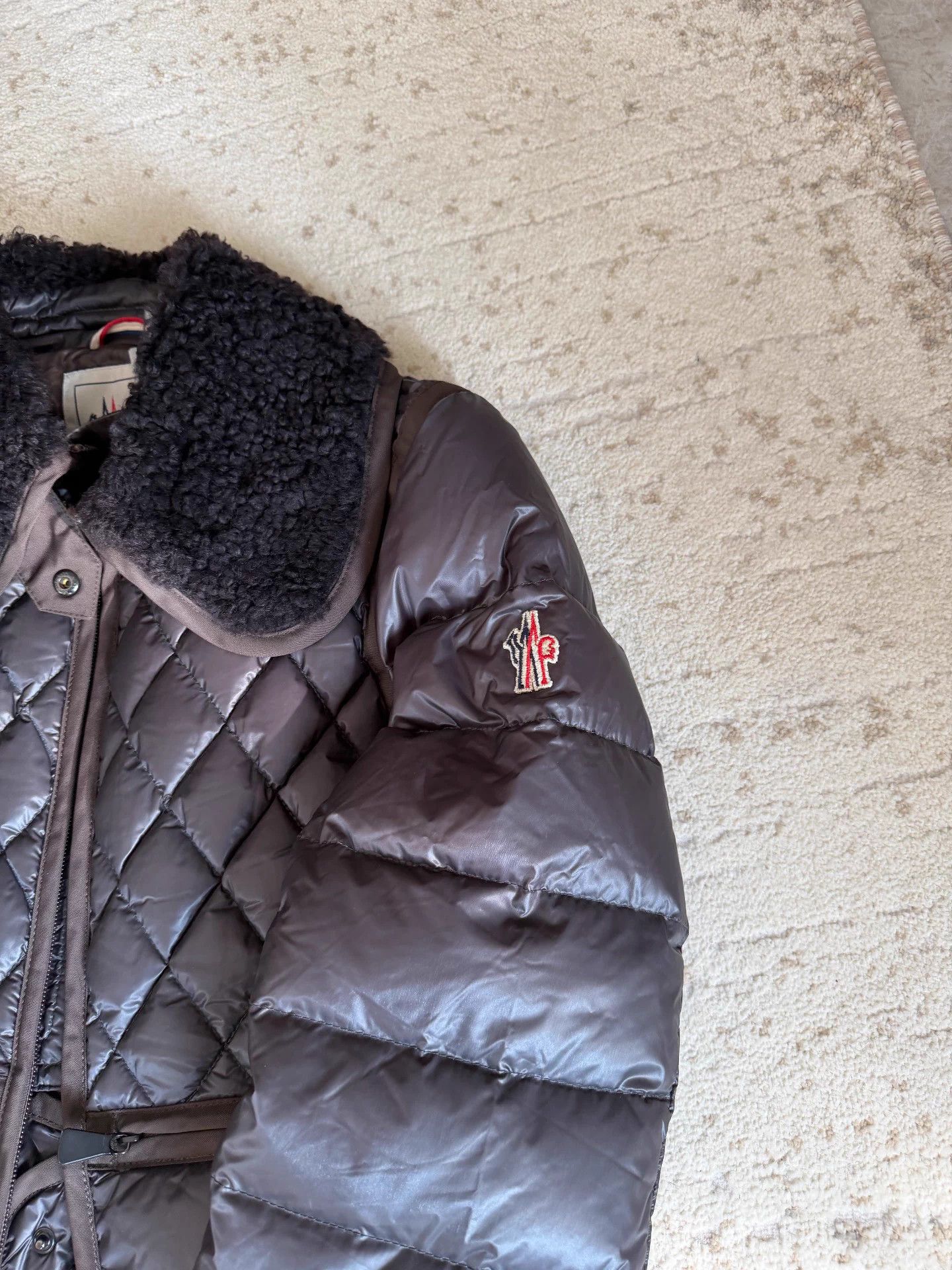 Moncler Moncler black puffer ski jacket size 1 fur trim Size US S / EU 44-46 / 1 - 3 Thumbnail