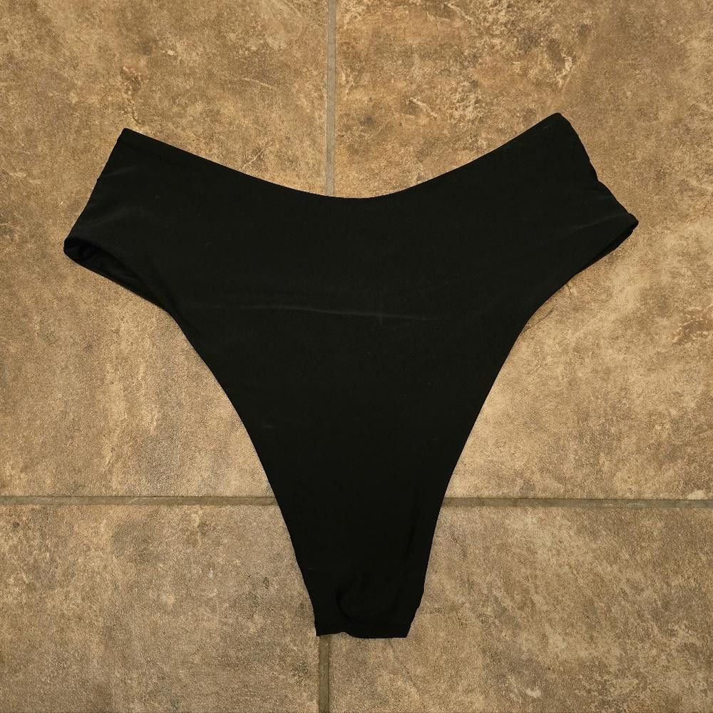 Designer Black Bold High Waisted Bikini Bottoms Size ONE SIZE - 2 Thumbnail