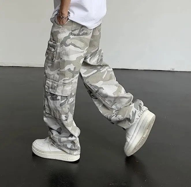 Japanese Brand Y2K Camo Cargo Pants Men Size US 32 / EU 48 - 2 Thumbnail