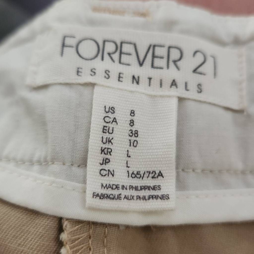 Forever 21 Forever 21 Women's Size 8 Khaki Chino Flat Front Shorts Size 30" / US 8 / IT 44 - 2 Thumbnail