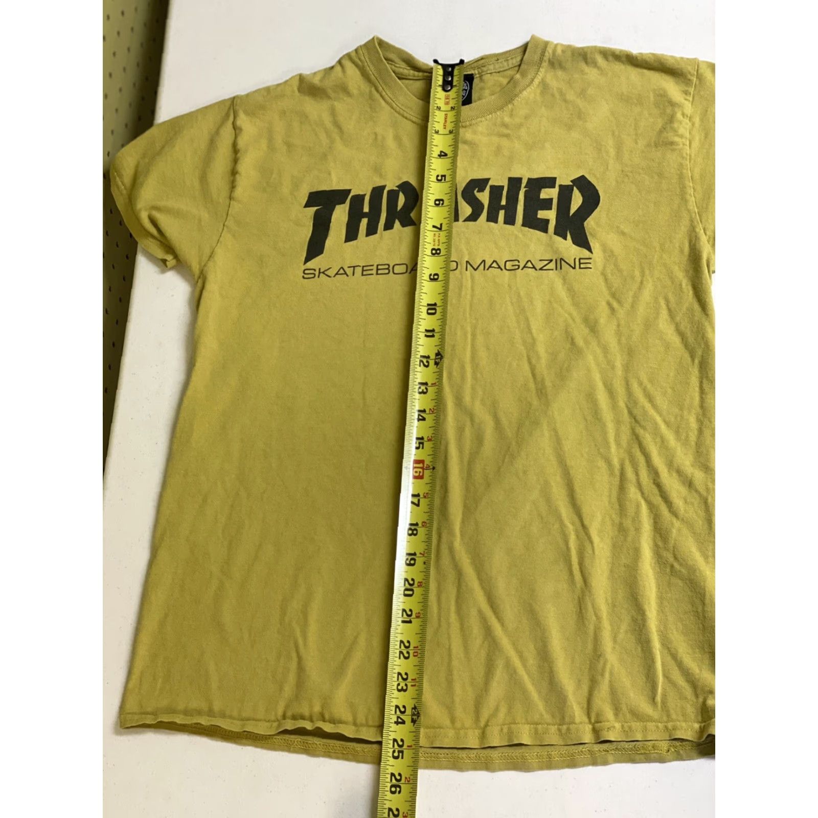 Thrasher Thrasher Logo Graphic T-Shirt Men M Yellow Short Sleeve Crew Neck Regular Fit Vintage No Size US M / EU 48-50 / 2 - 8 Thumbnail