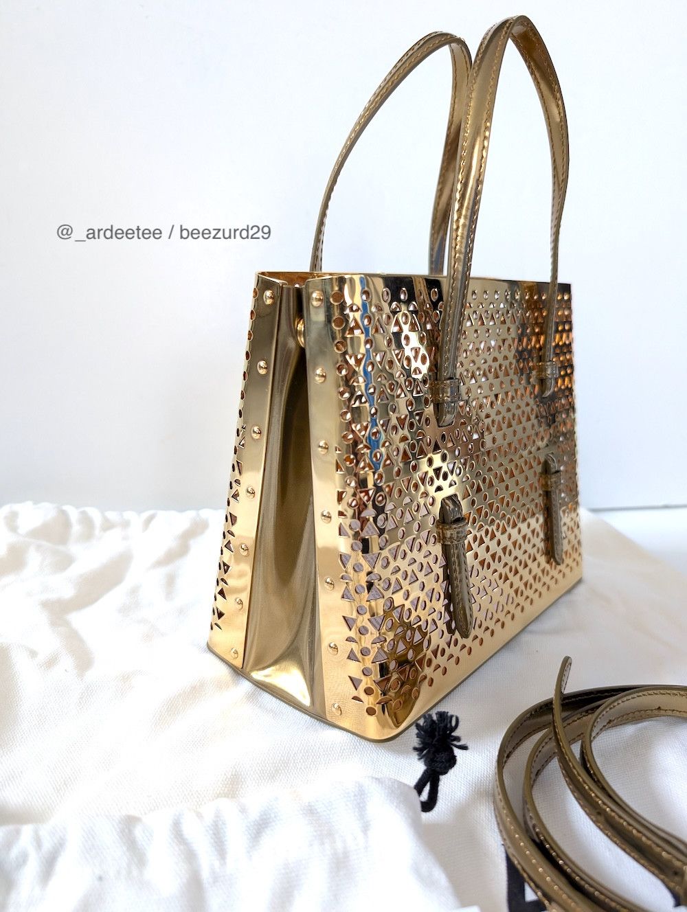 Alaia *NEW* SMALL MINA 20 METAL & LEATHER GOLD BAG Size ONE SIZE - 9 Thumbnail
