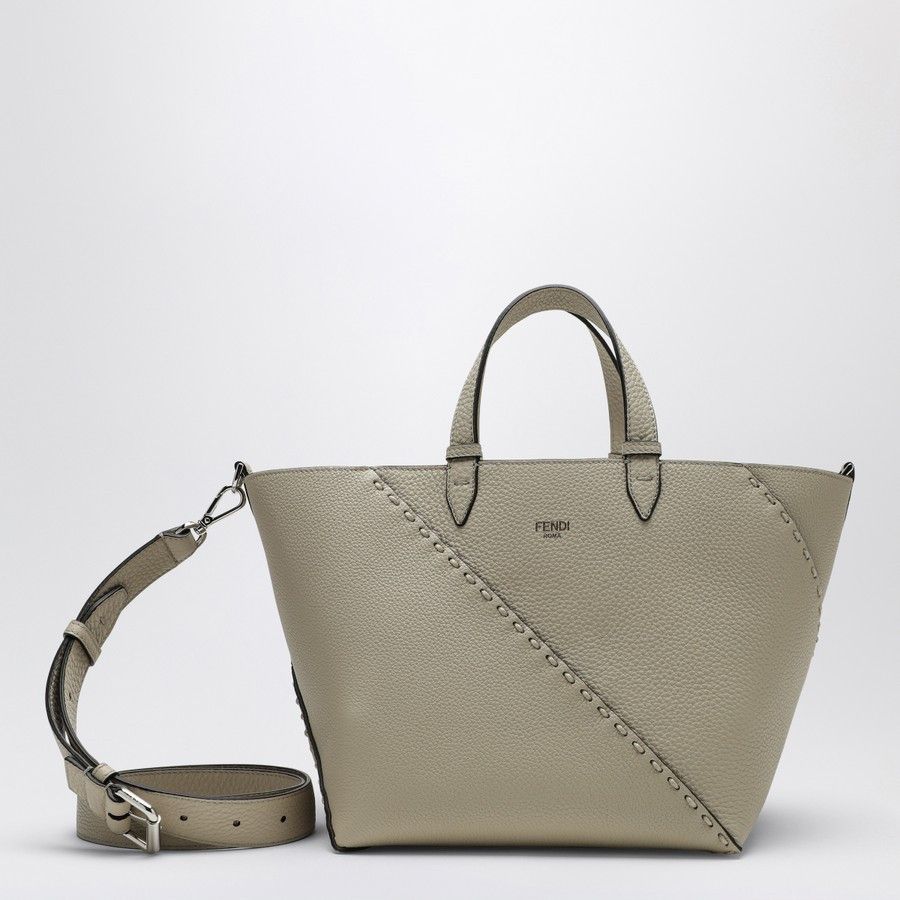 Fendi o1d2blof0226 Size: OS / Small Bag in Ivory Size ONE SIZE - 1 Thumbnail
