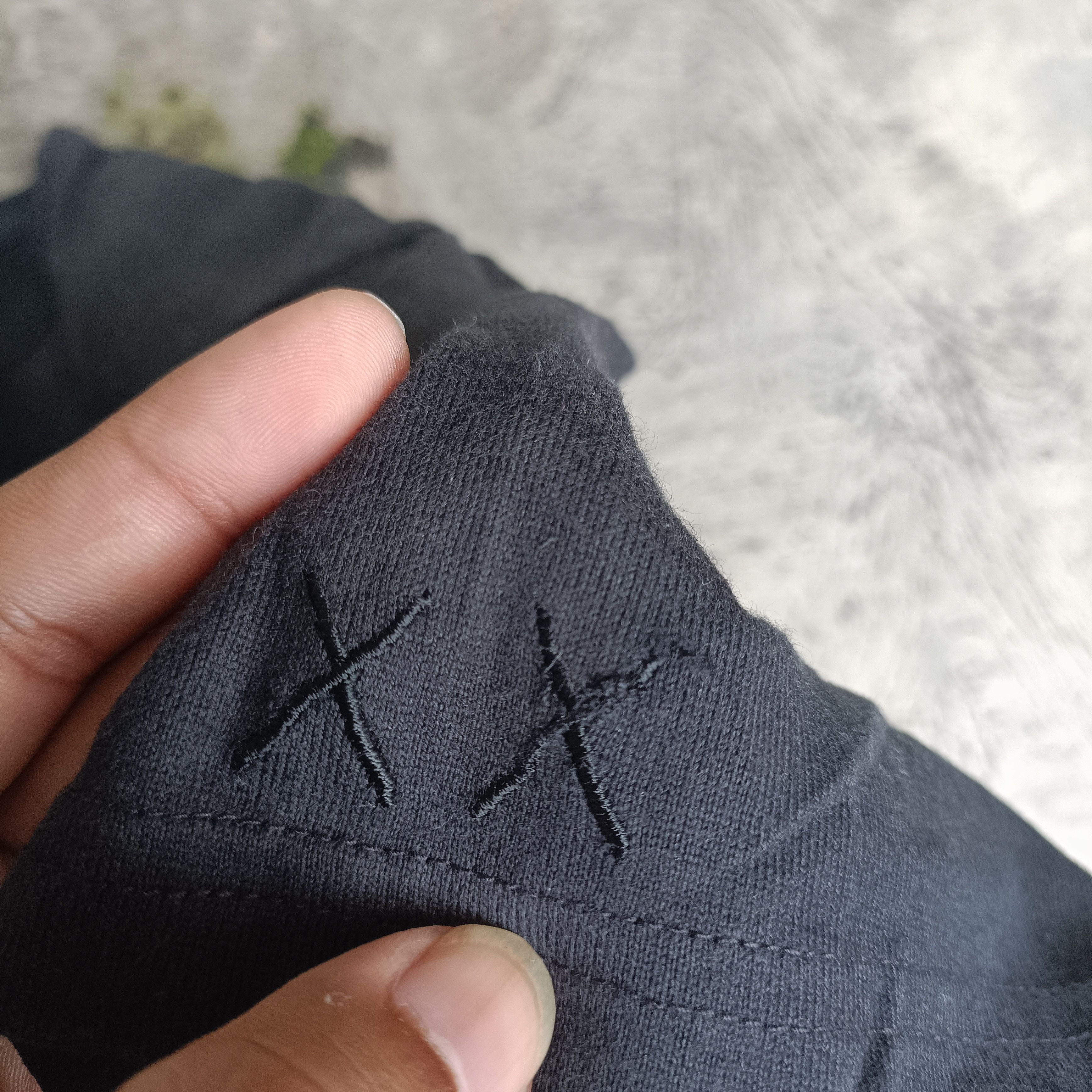 Kaws × Original Fake Original Fake Kaws Chum Tee 2006 Rip Off michelin man Size S / US 4 / IT 40 - 5 Thumbnail