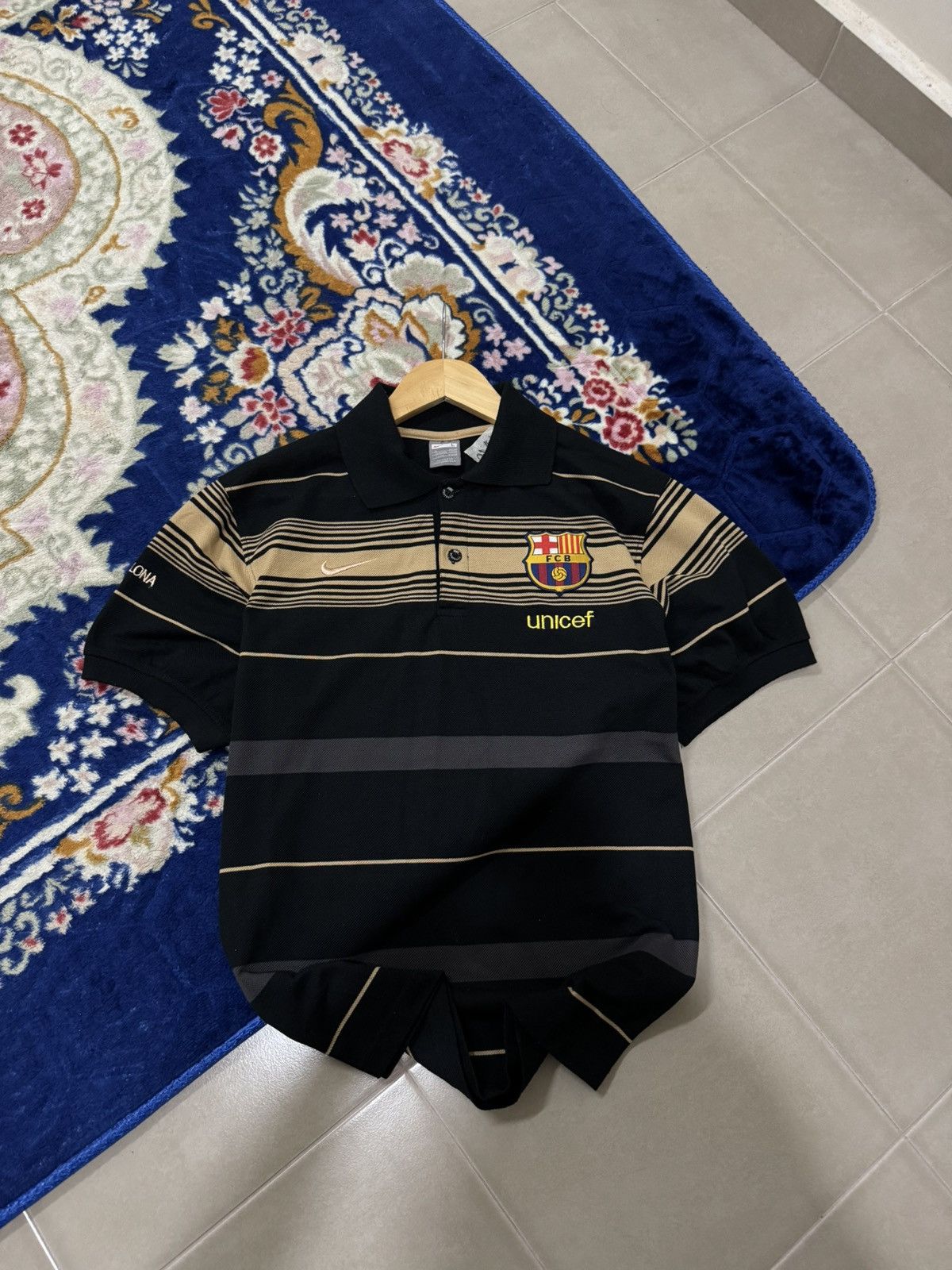 Nike RARE LIMITED EDITION NIKE FC BARCELONA POLO Size US M / EU 48-50 / 2 - 1 Thumbnail