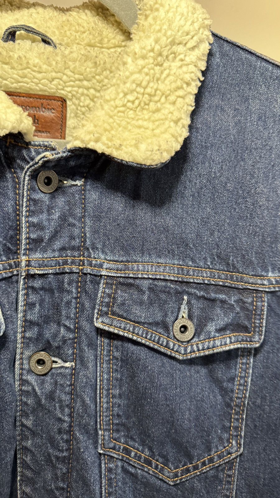 Abercrombie & Fitch Abercrombie Denim Jacket with Fur Size US L / EU 52-54 / 3 - 4 Thumbnail