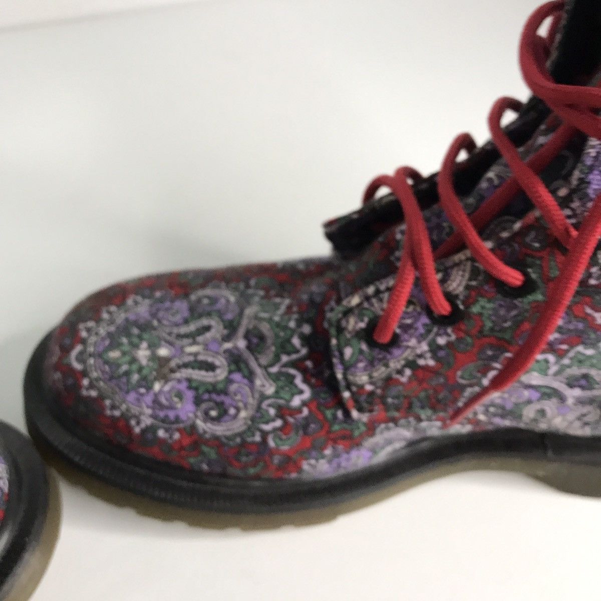 Dr. Martens × Y's Dr Martens For Y’s Floral Blue With Red Laces Gum Bottom 7 Size US 7 / IT 37 - 12 Thumbnail