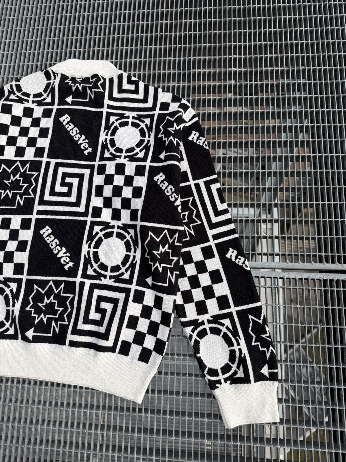 Gosha Rubchinskiy Gosha Rubchinskiy Rassvet Overprinted Wool Sweater Size US M / EU 48-50 / 2 - 12 Thumbnail