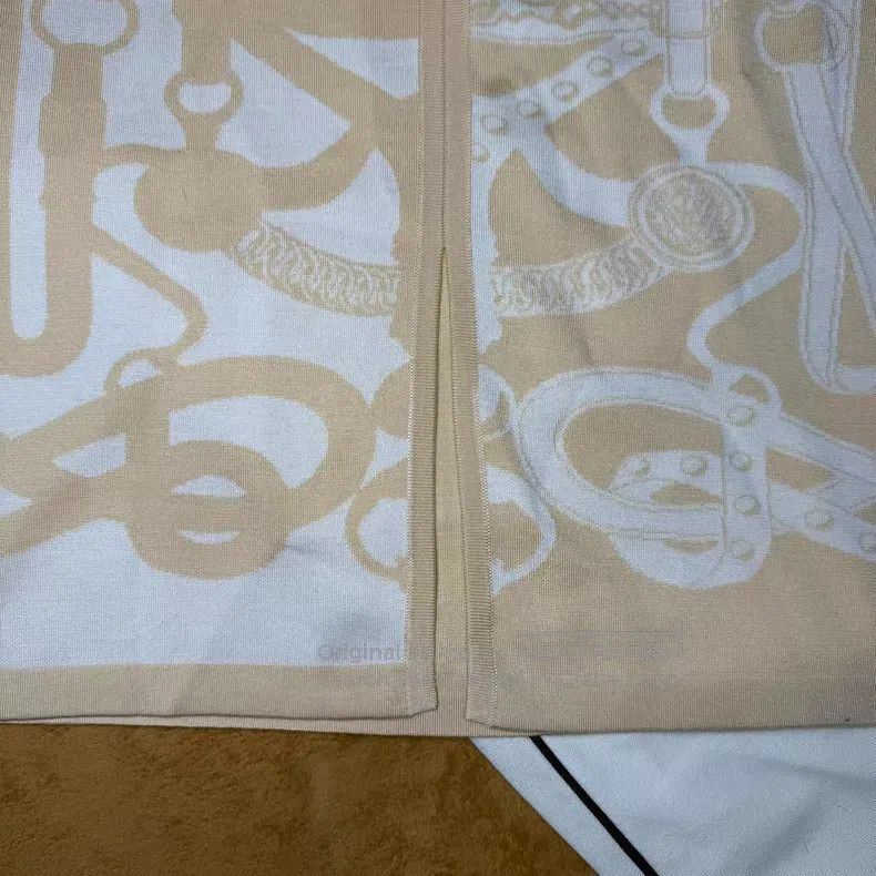 Hermes Hermes Beige Knit Long Skirt Size 26" / US 2 / IT 38 - 3 Thumbnail