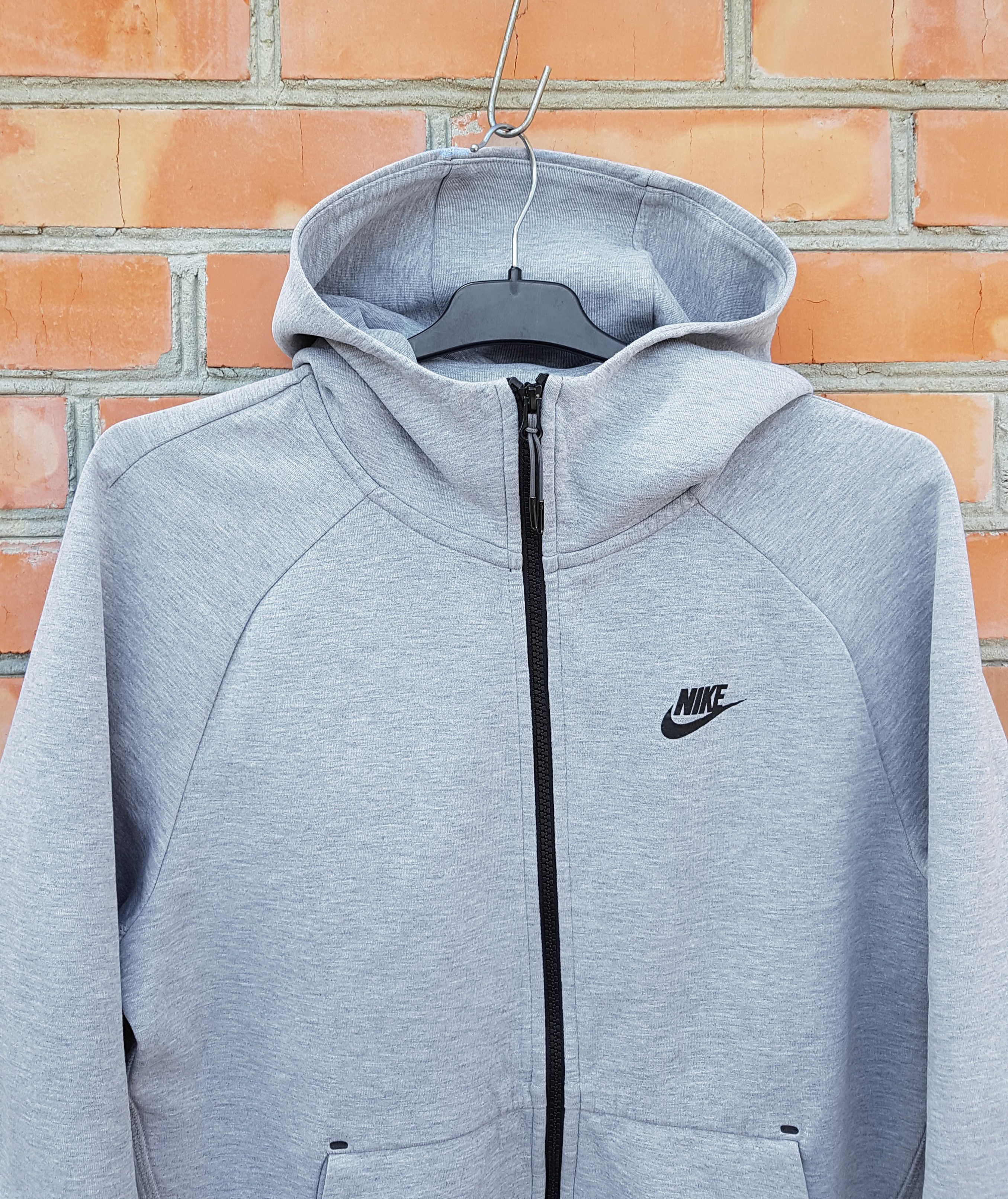 Nike Nike Tech Fleece Hoodie Full Zip sz M Size US M / EU 48-50 / 2 - 2 Thumbnail