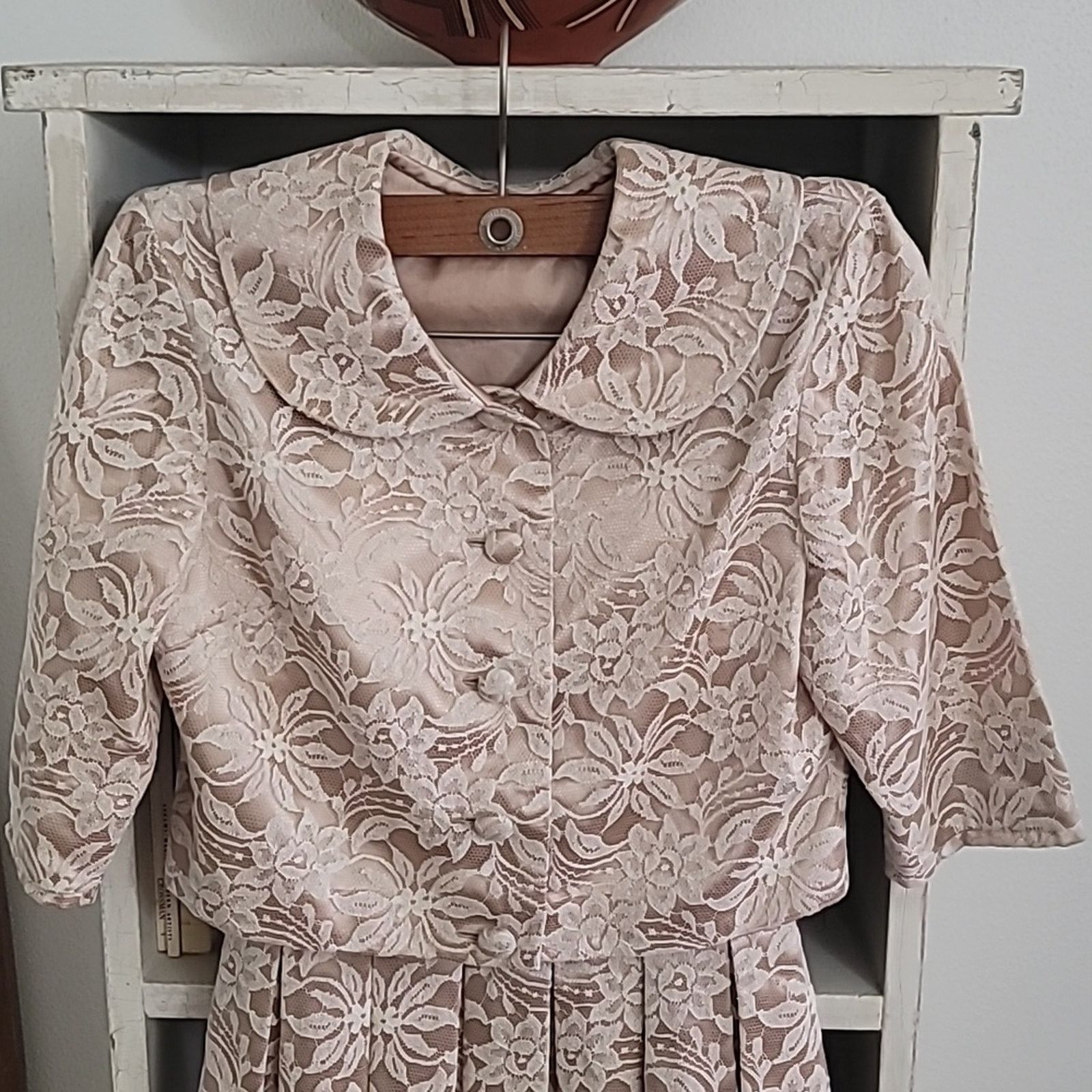 & Other Stories Vtg 1950s Tea Length, Lace Over Satin Cocktail Dress Size ONE SIZE - 2 Thumbnail