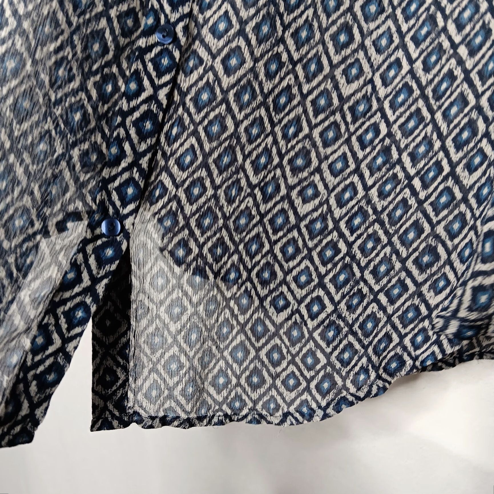 Lucky Brand Lucky Brand Blouse Shirt Women Medium Long Sleeve Sheer Blue Geometric Diamond Button Up Shirt Size M / US 6-8 / IT 42-44 - 7 Thumbnail