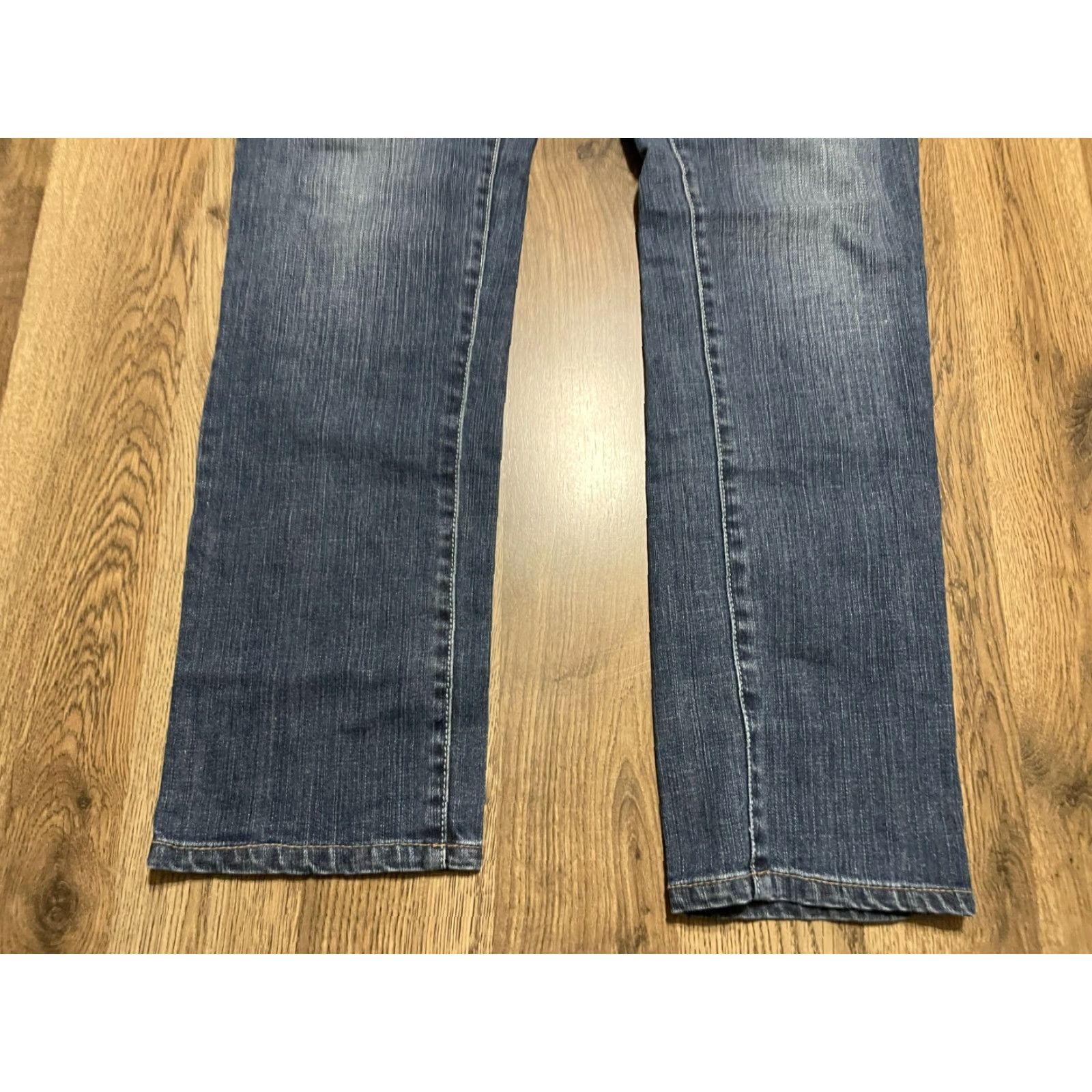 Jordache **Jordache Women's Size 10 Blue Denim Straight Leg Jeans** User: Jordache Women's Size 10 Blue Denim Straight Leg Jeans Size 32" / US 10 / IT 46 - 3 Thumbnail