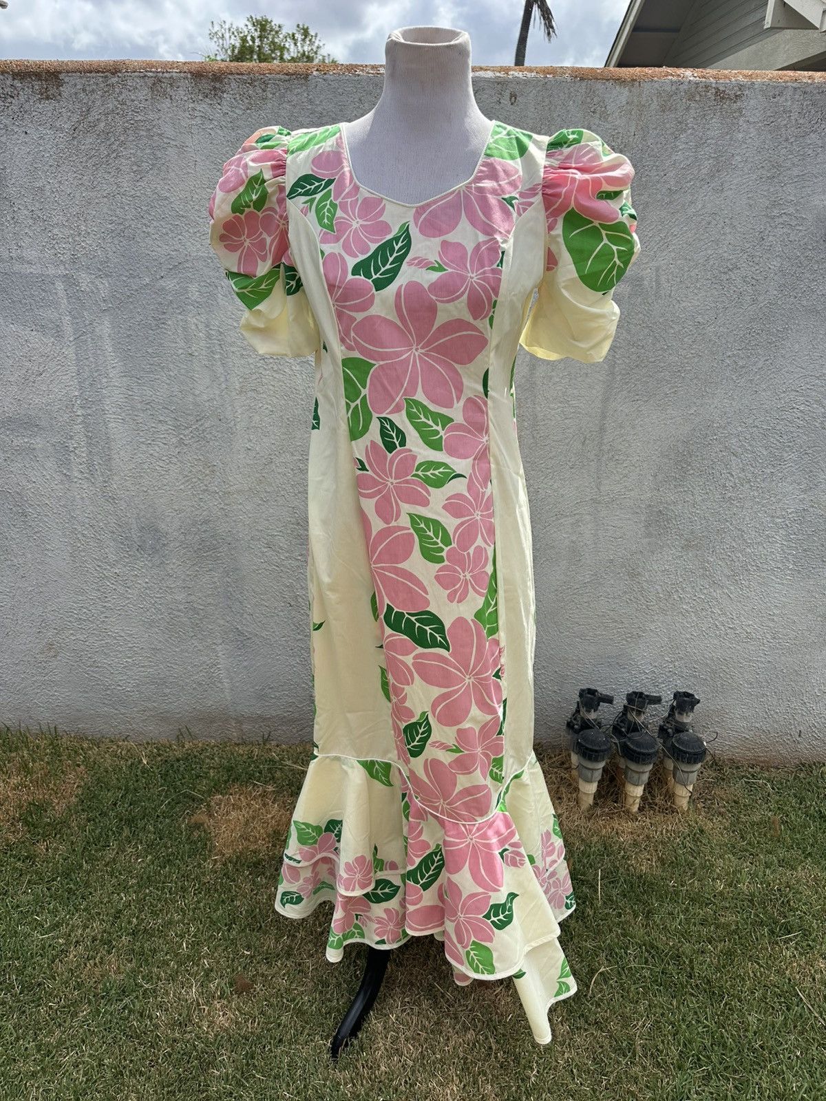 New Vintage Ho Aloha Hawaiian Floral Muumuu Dress Women's M