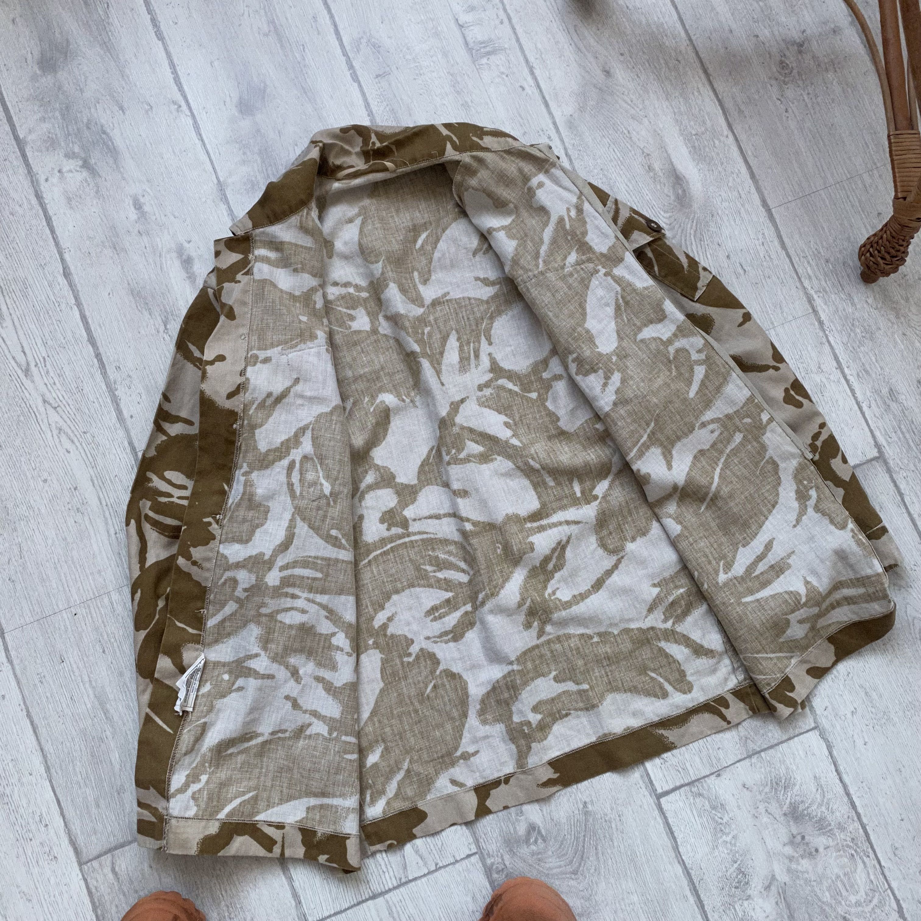 Japanese Brand Vintage Punk Army Combat Shirt Jacket Camo Tactical Y2K Size US S / EU 44-46 / 1 - 5 Thumbnail