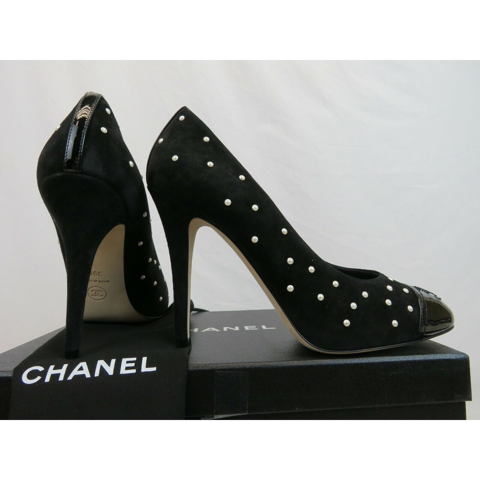 Chanel G33422 BLACK SUEDE PATENT LEATHER CAP TOE PEARLS PUMPS 39 Size US 9 / IT 39 - 5 Thumbnail