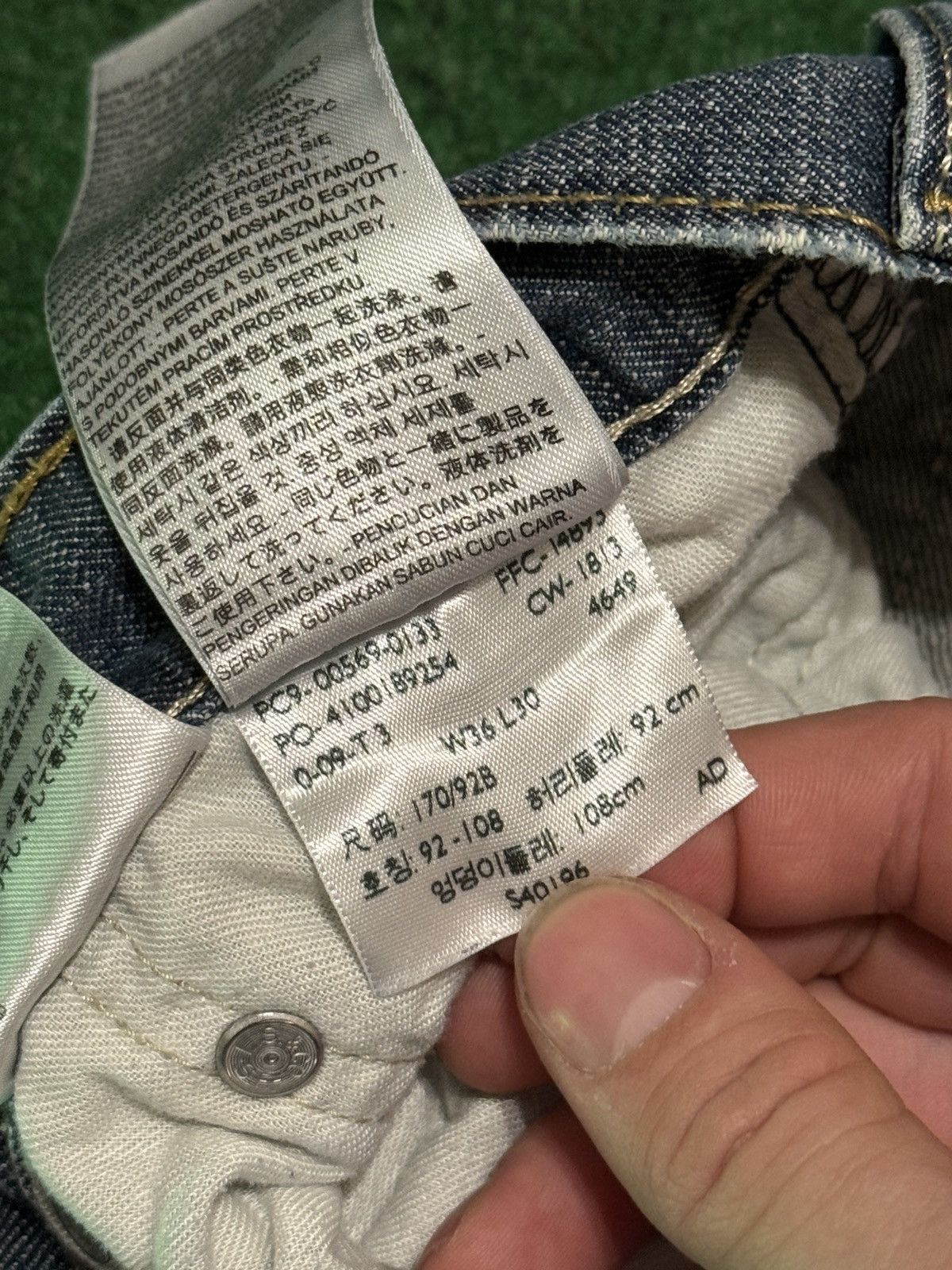 Levi's Vintage Clothing Vintage Levis 569 Loose Straight Baggy Y2K 37x29 Jeans Size US 37 - 5 Thumbnail