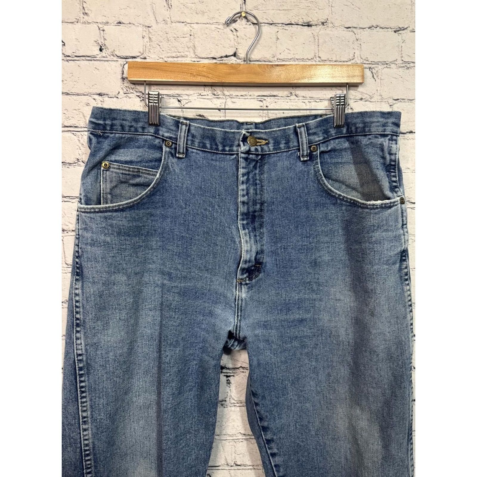 Wrangler Wrangler Jeans Rugged wear Denim Men's Blue 38x32 Regular Solid Button Jeans Body Size US 38 / EU 54 - 4 Thumbnail