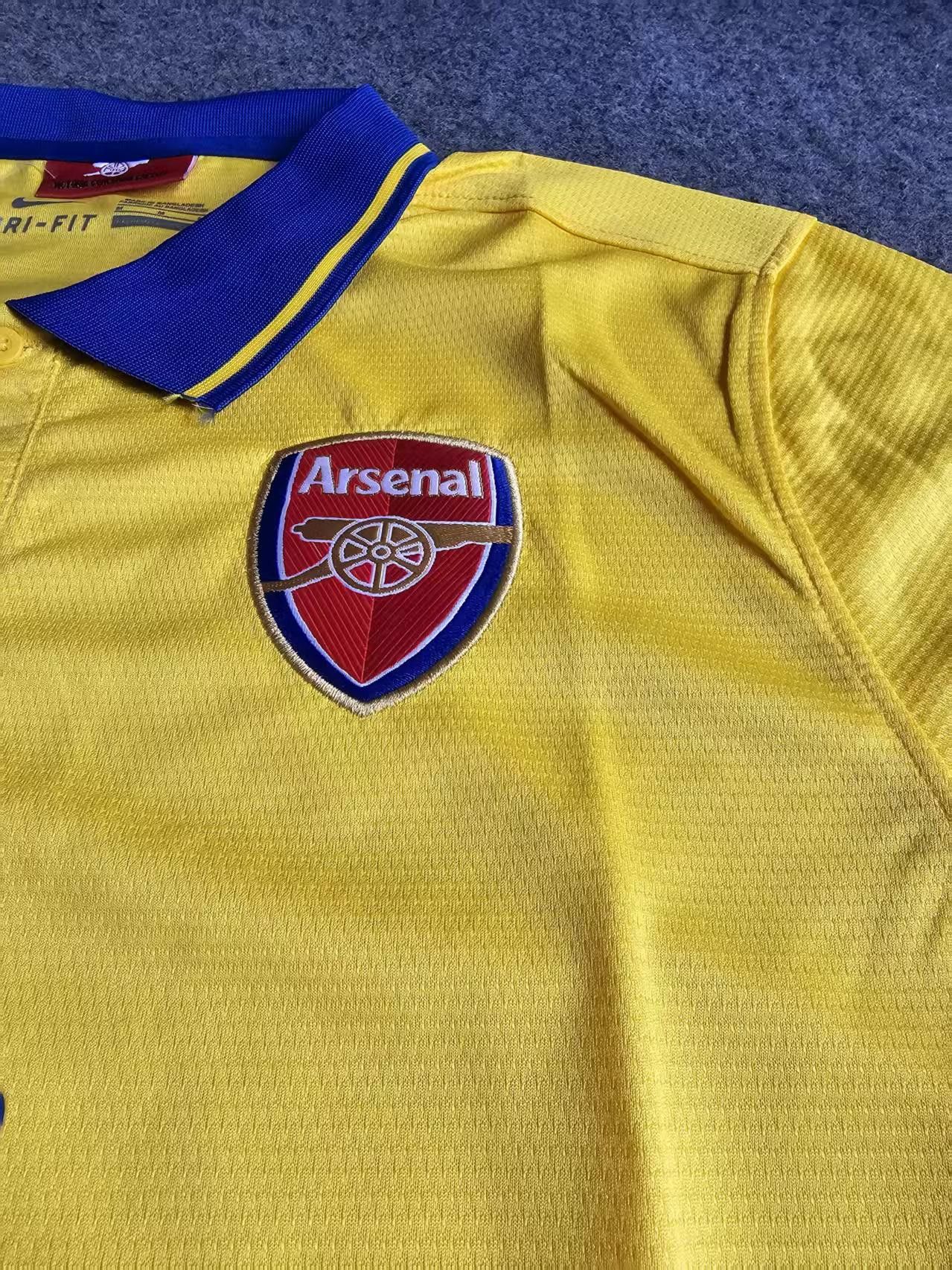 Other 2013 14 Arsenal Jersey Yellow Size US M / EU 48-50 / 2 - 3 Thumbnail