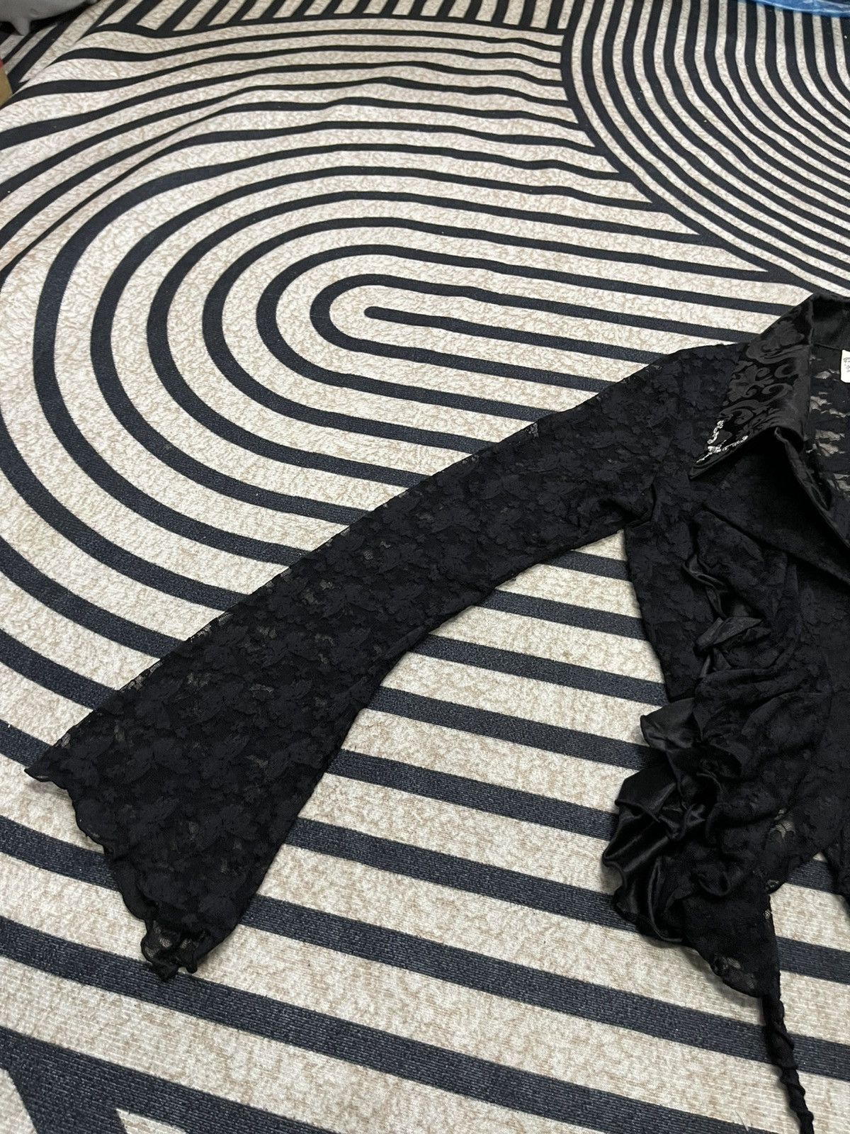 If Six Was Nine 2000s H.NAOTO CROSS CHARM LACE FRILL ZIPPER CARDIGAN RARE Size M / US 6-8 / IT 42-44 - 3 Thumbnail