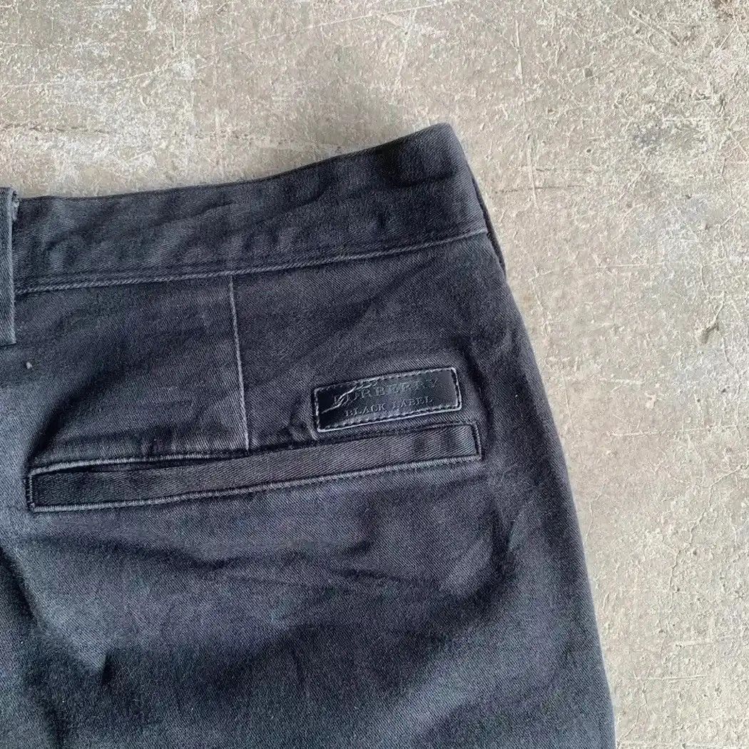 Black Label Burberry x Black Label Designer Chino Blank Pants W29 Size US 29 - 10 Thumbnail