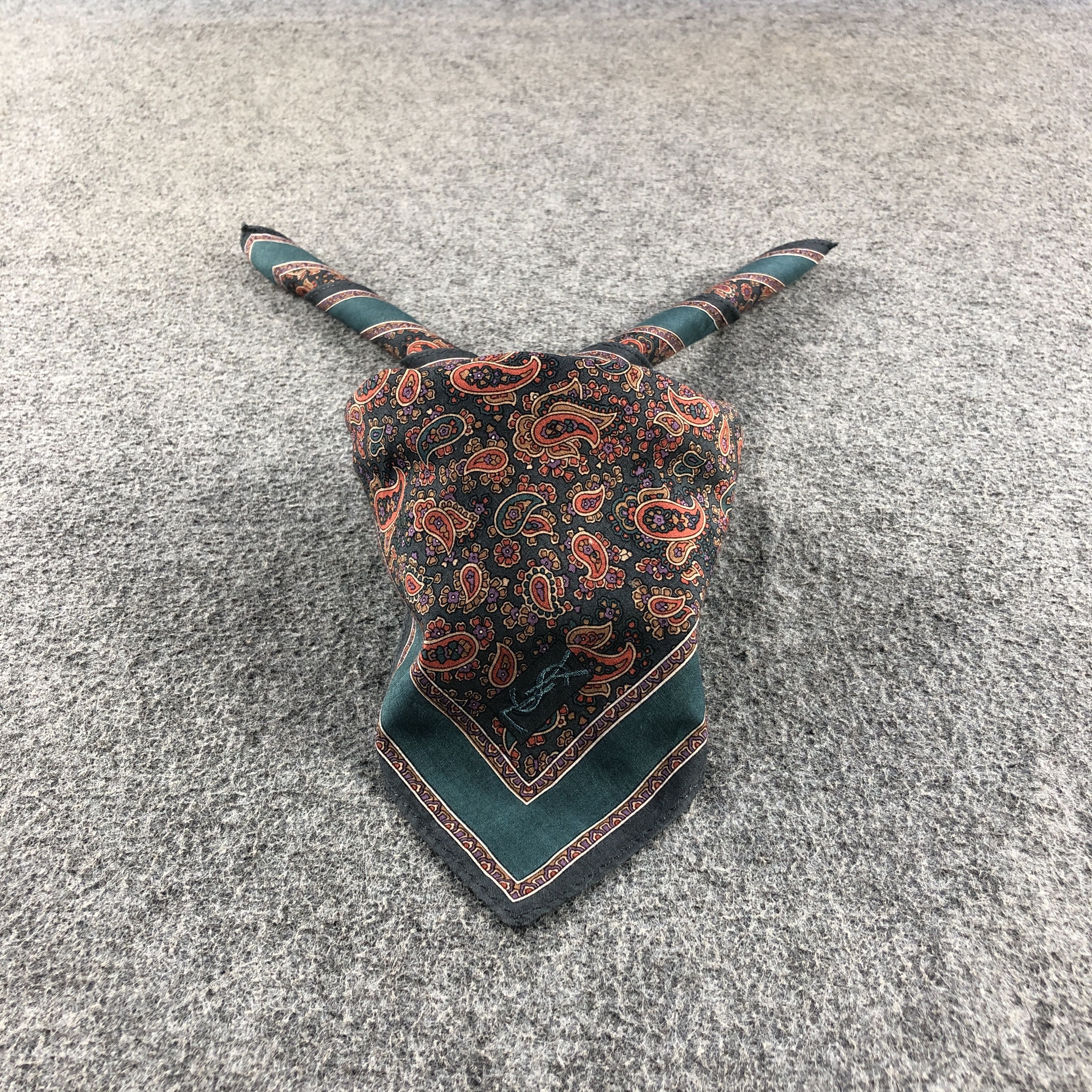 Yves Saint Laurent YSL Paisley Handkerchief Neckerchief Bandana H2747 Size ONE SIZE - 1 Thumbnail